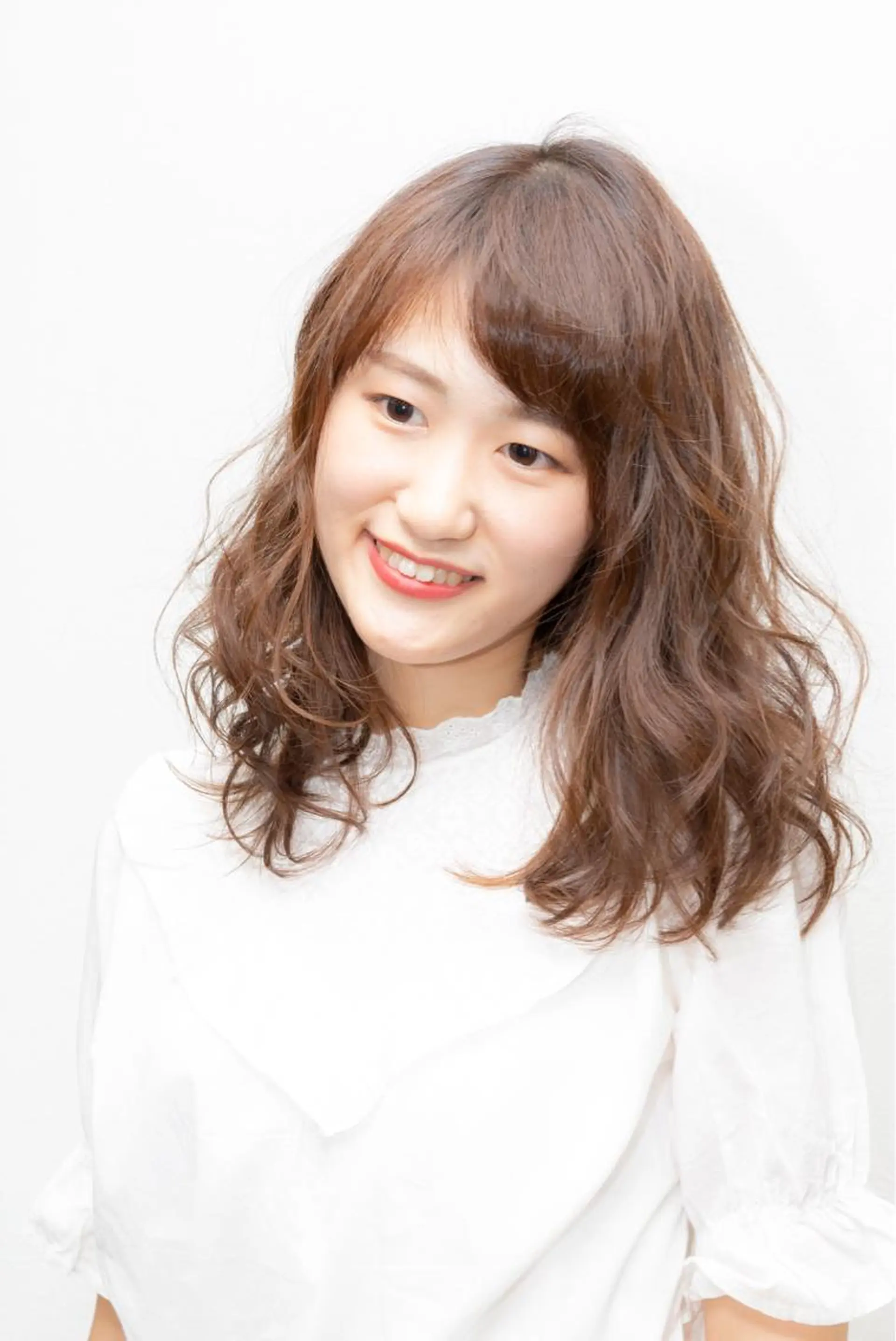 セミロング カラー ベージュカラー ブラウンカラー 顔周りカット 似合わせカット シースルーバング カット ヘアカラー 【H.GENTIL】 TERUのその他イメージ