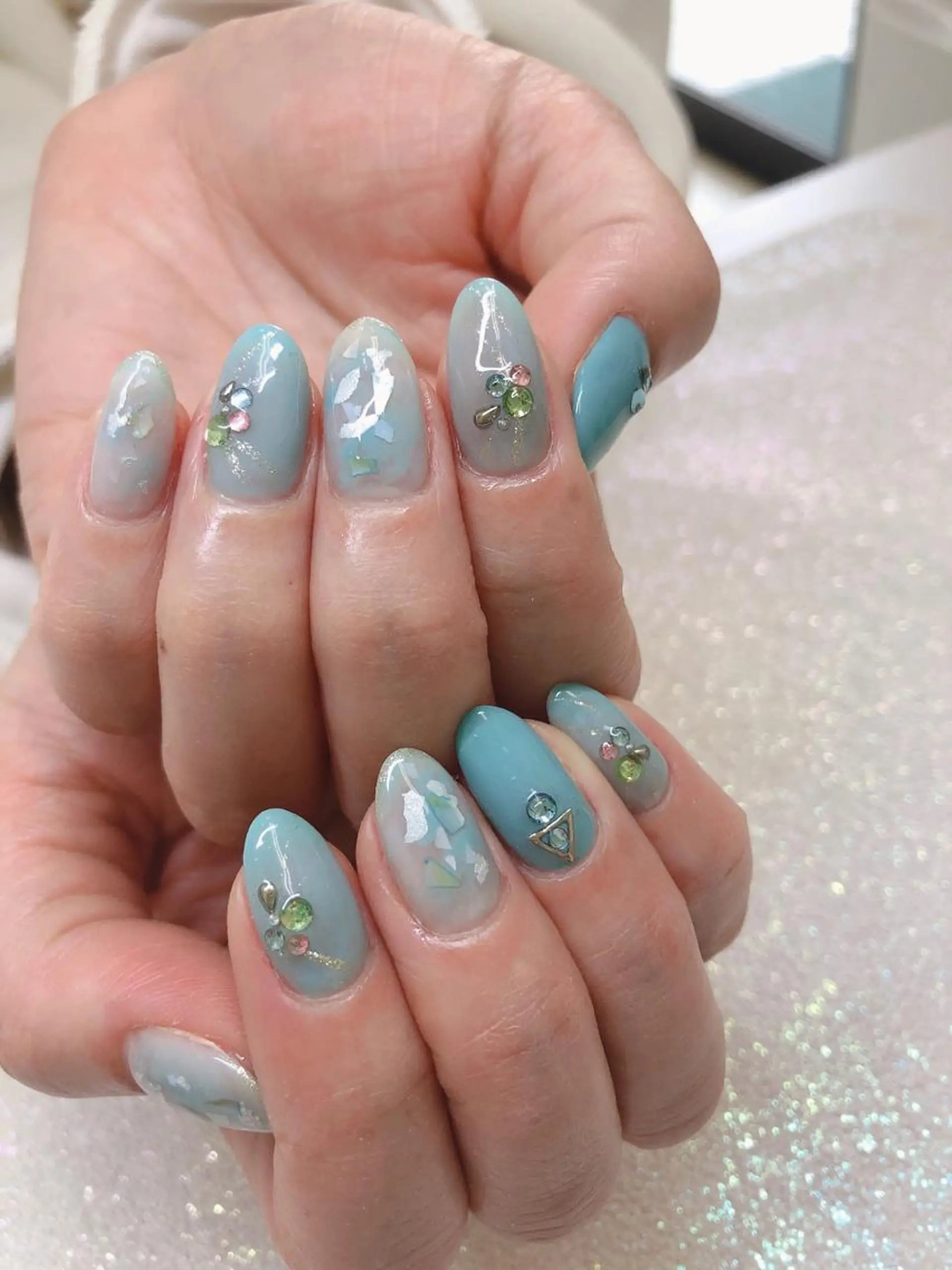 ネイル Flowerネイルサロン所属・. yukiのネイルデザイン