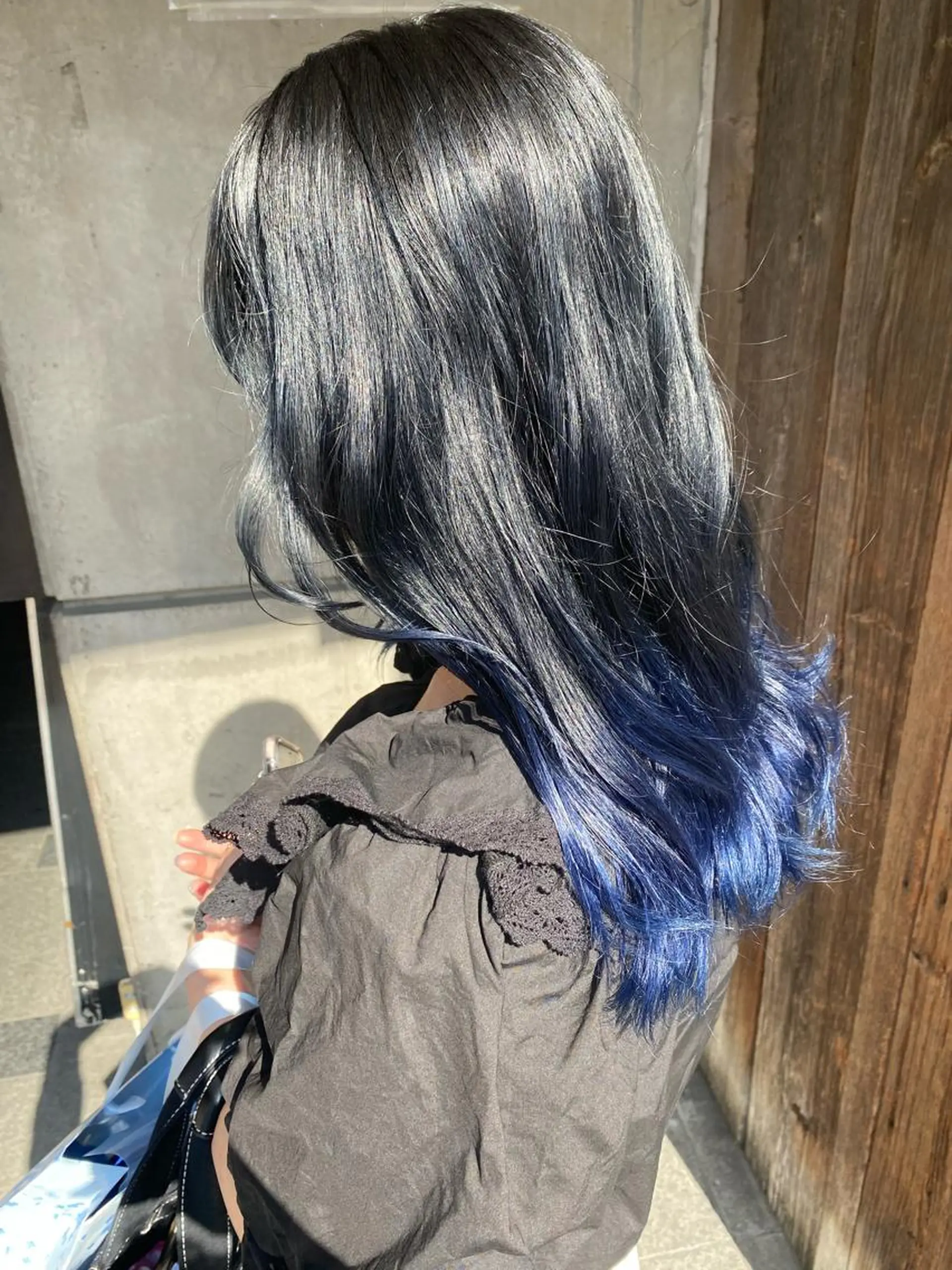 ロング ヘアカラー 透け感ベージュ ／ミハルのヘアスタイル