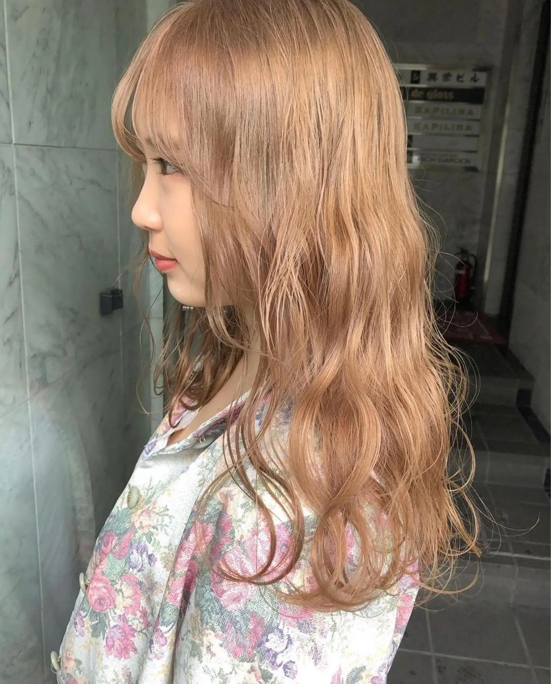 ロング アッシュ ボブ ハイライト 学生 韓国風ヘア 髪質改善韓国レイヤー SHIORI🦋のヘアスタイル