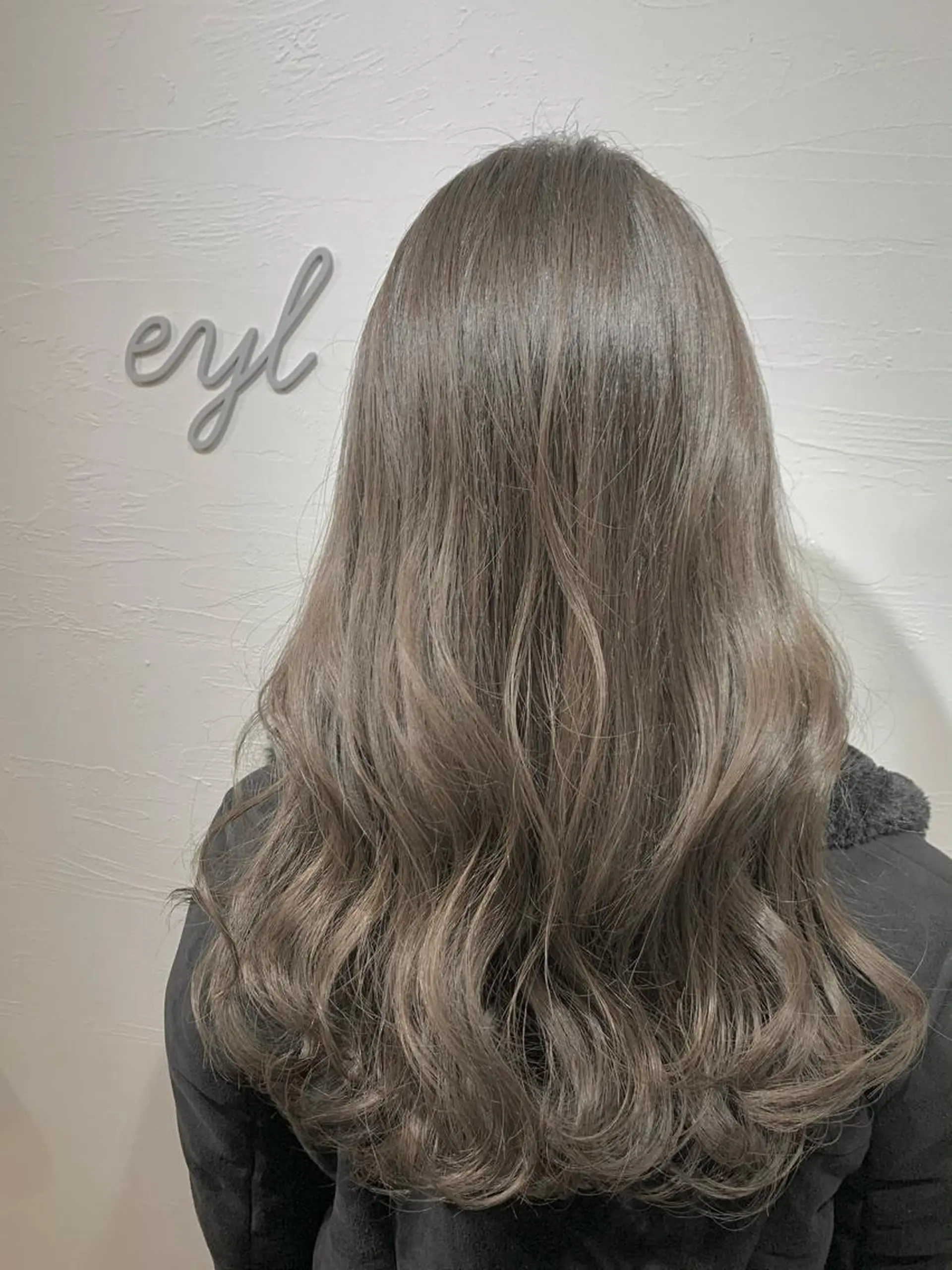 ロング カラー ベージュカラー 透明感カラー ハイライトカラー ハイライト カット ヘアカラー トリートメント eyl〜エイル〜所属・💎赤み消しカラー 特化型デザイナー💎のヘアスタイル