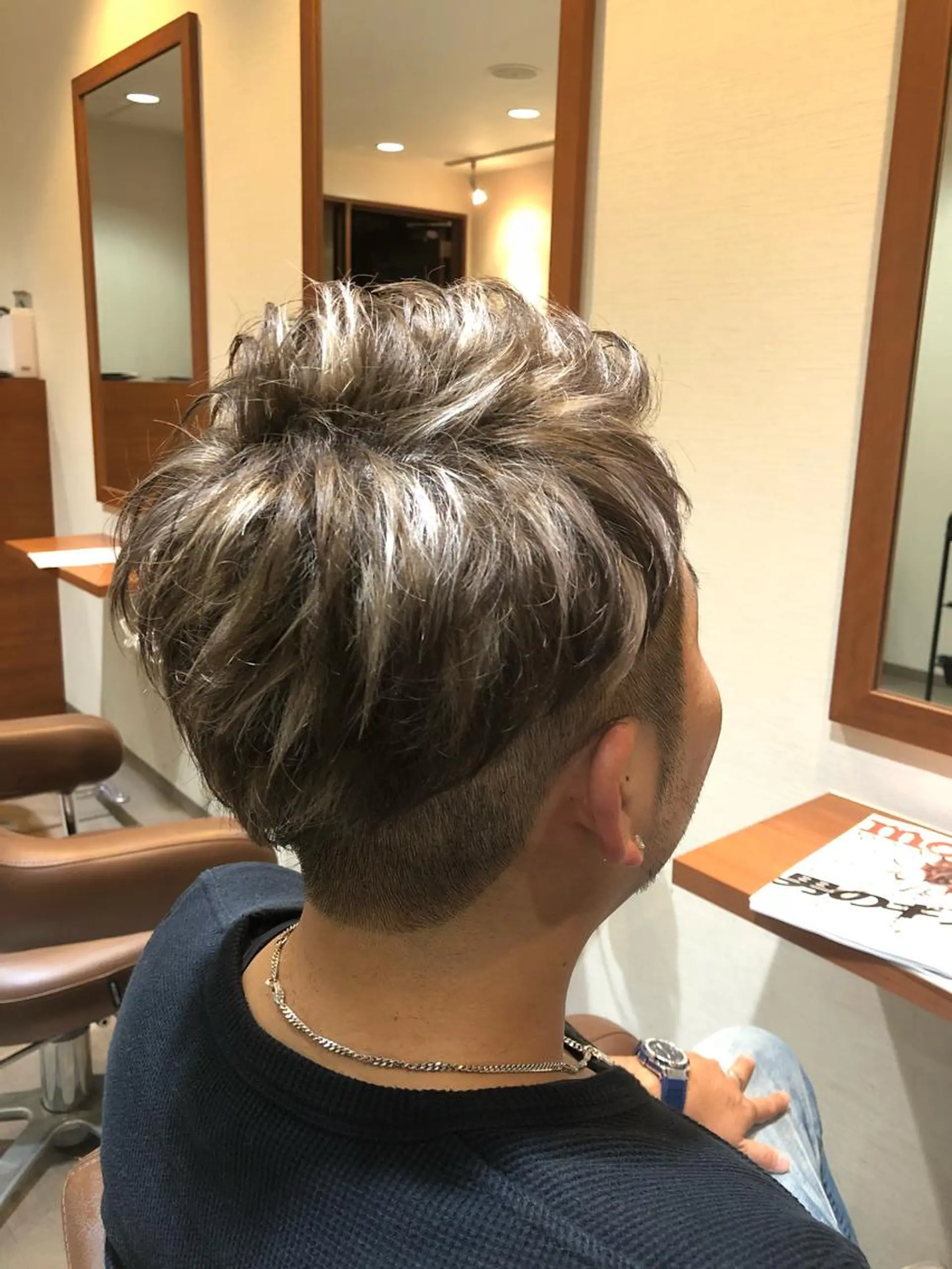 カラー メンズ メンズハイライト ハイライトカラー 萩原 凌✄﻿のヘアスタイル