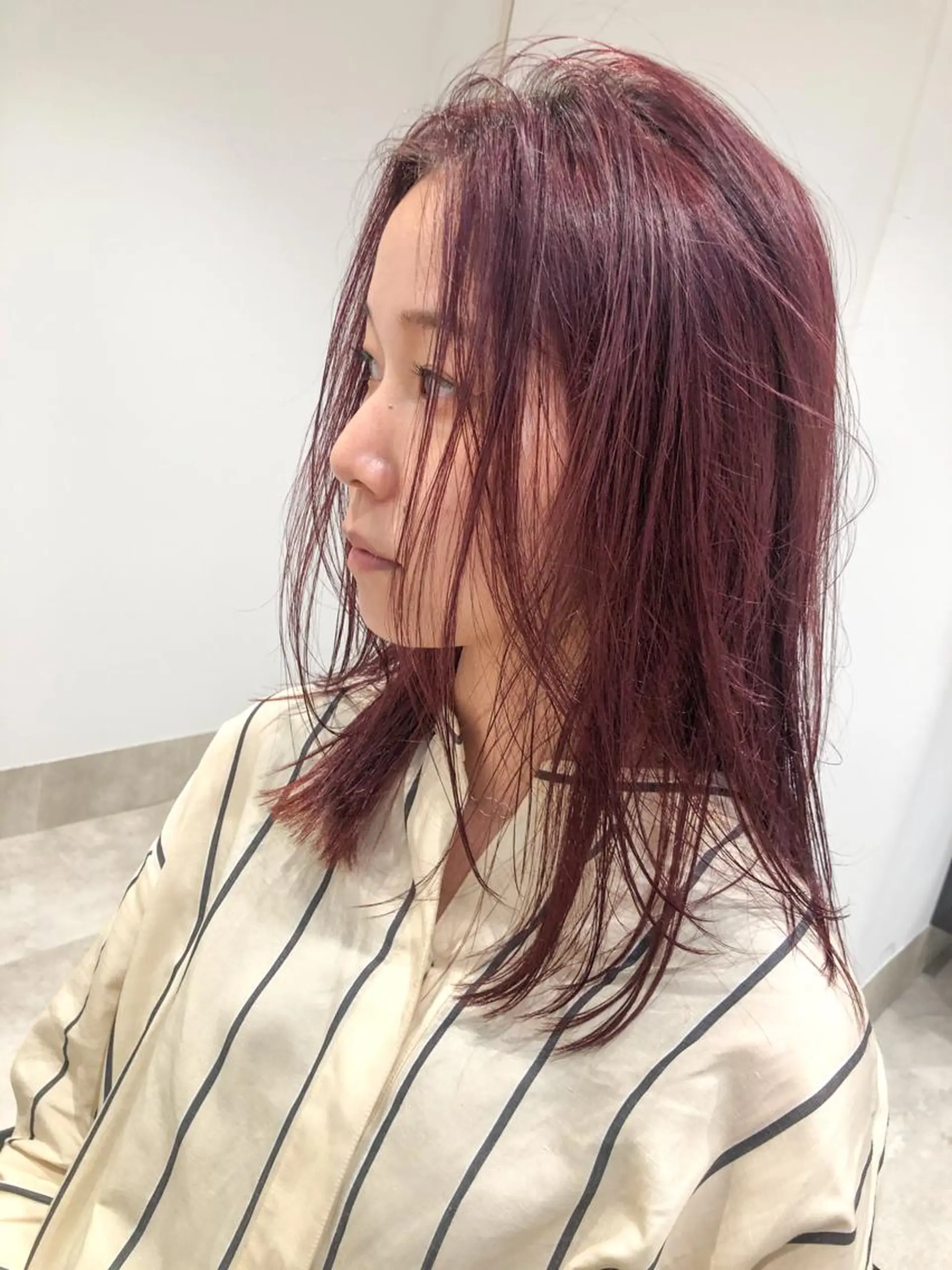 セミロング カラー ピンクカラー ヘアカラー トリートメント センスをお届けします 大谷将生INFPのヘアスタイル
