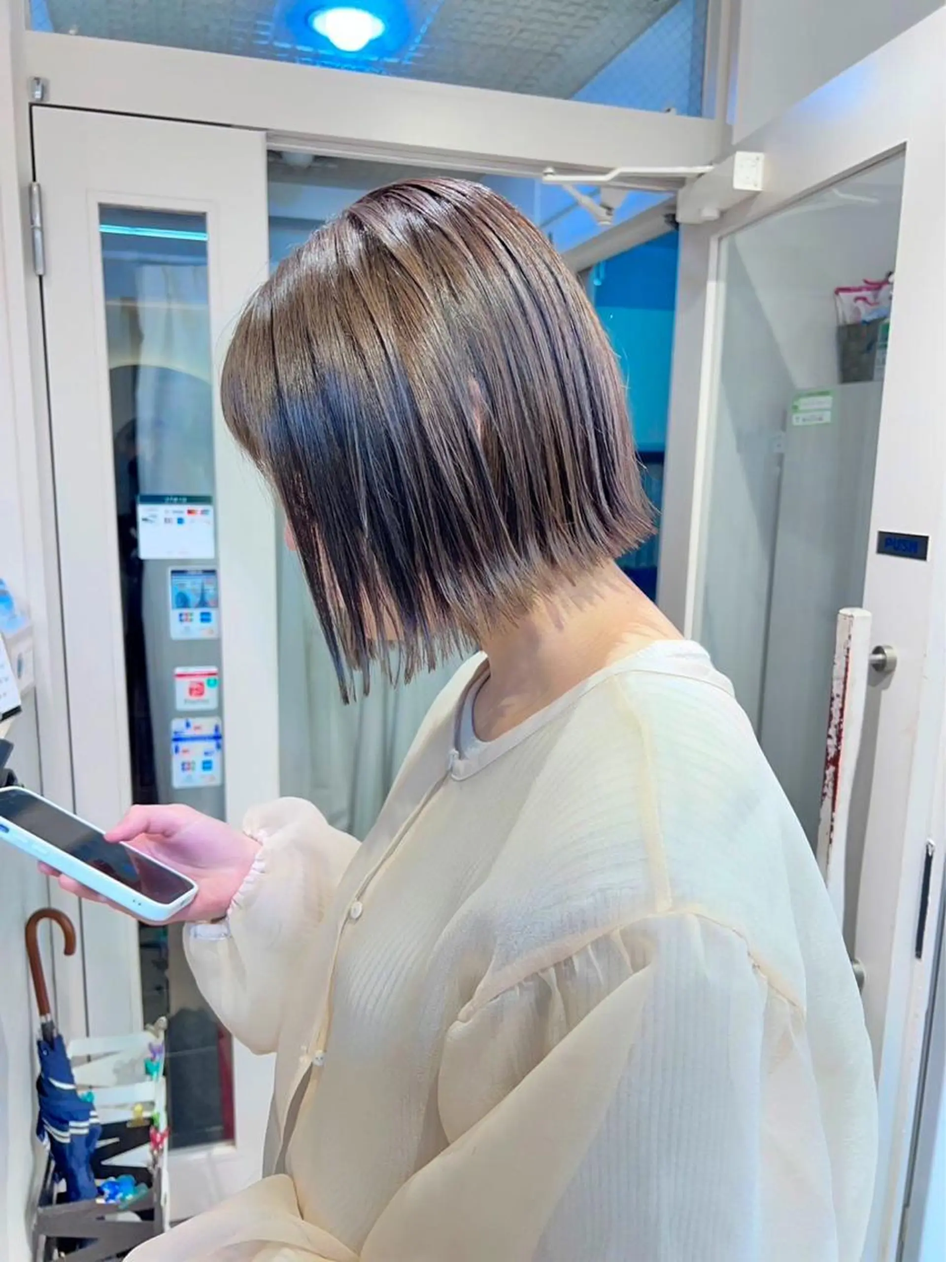 ショート センターパート /ニュアンスパーマのヘアスタイル