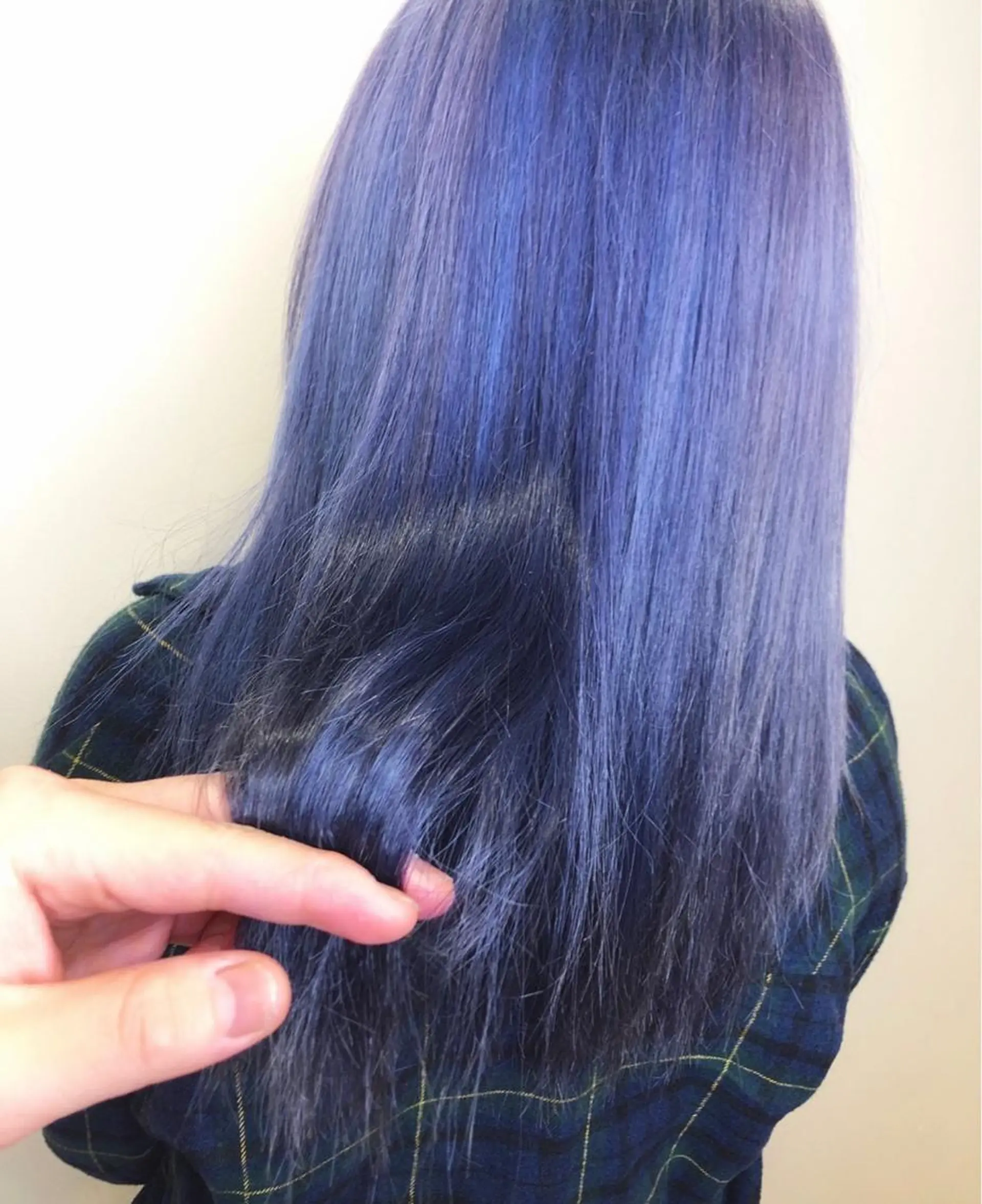 カラー ブリーチ Nagisa ナギサのヘアスタイル