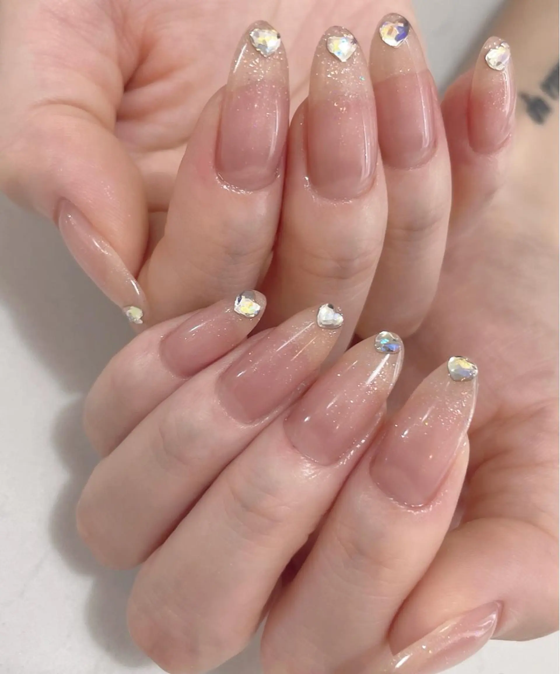 ネイル ハンドネイル AngelChris ビューティーサロンのネイルデザイン