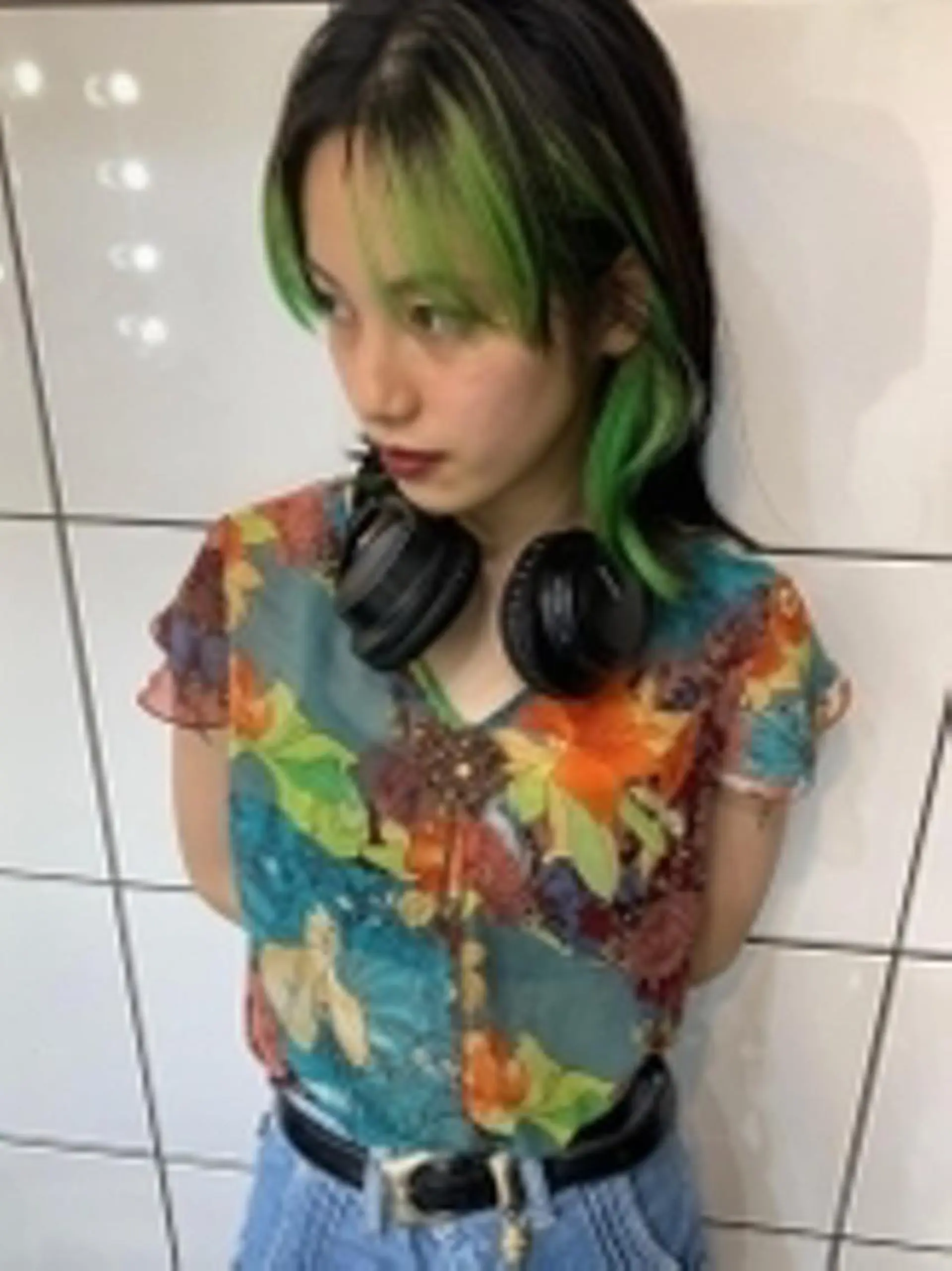 ミディアム カラー 前田 桃花のヘアスタイル