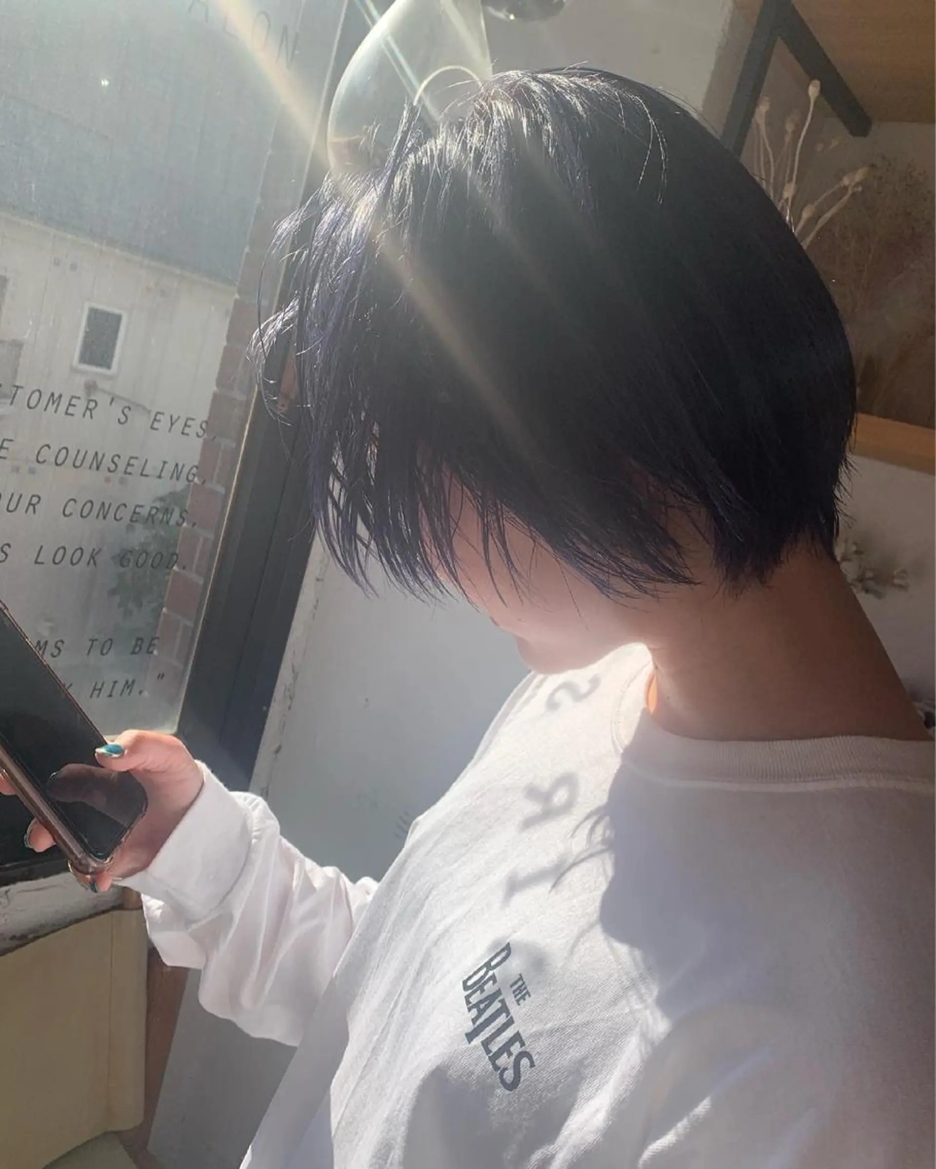 ショート カラー 透明感カラー Fuuu《フゥ》所属・シノザキ シンゴのヘアスタイル