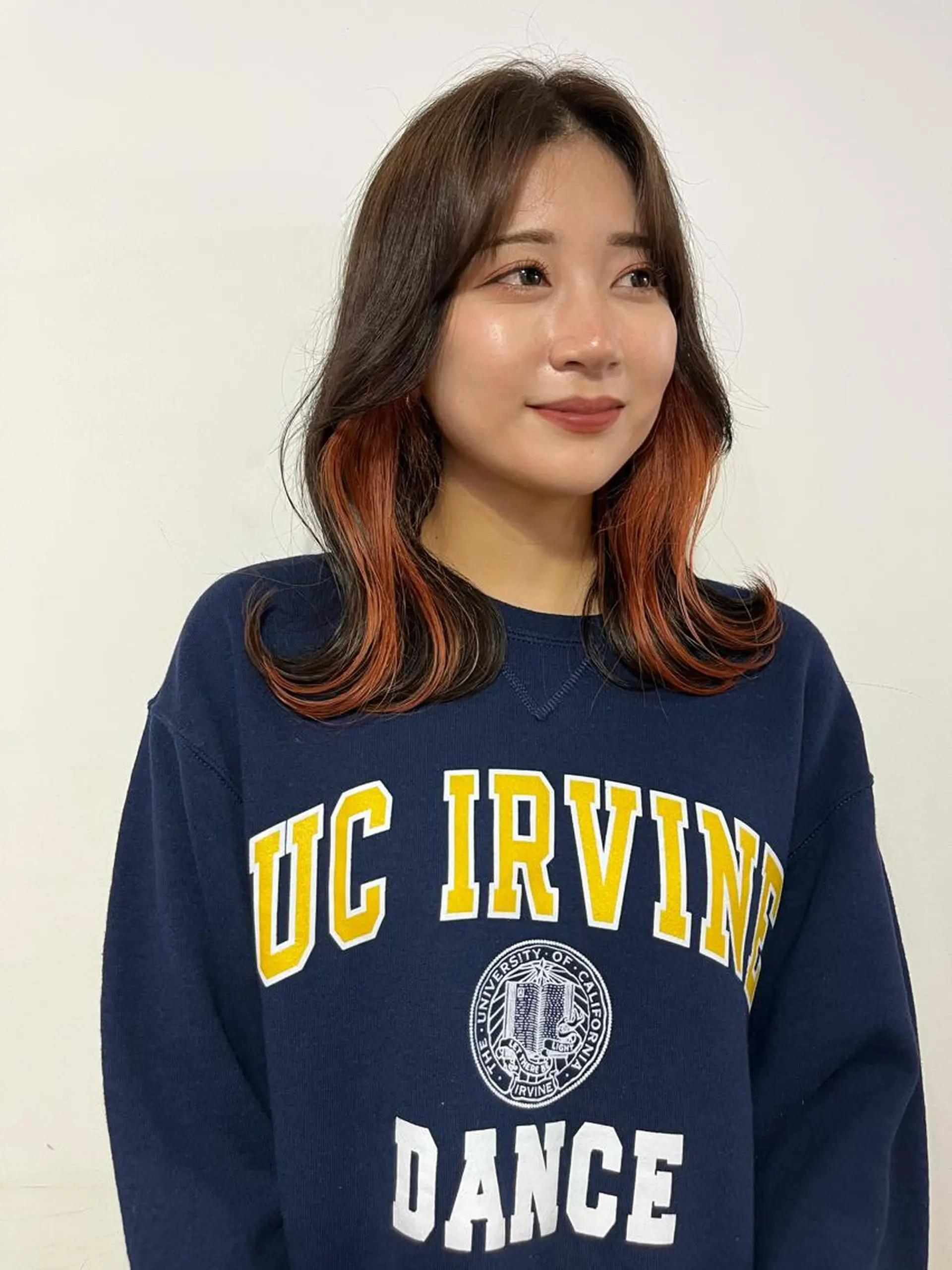 ミディアム カラー ブリーチ インナーカラー 髪質改善／縮毛矯正 関根青葉のヘアスタイル