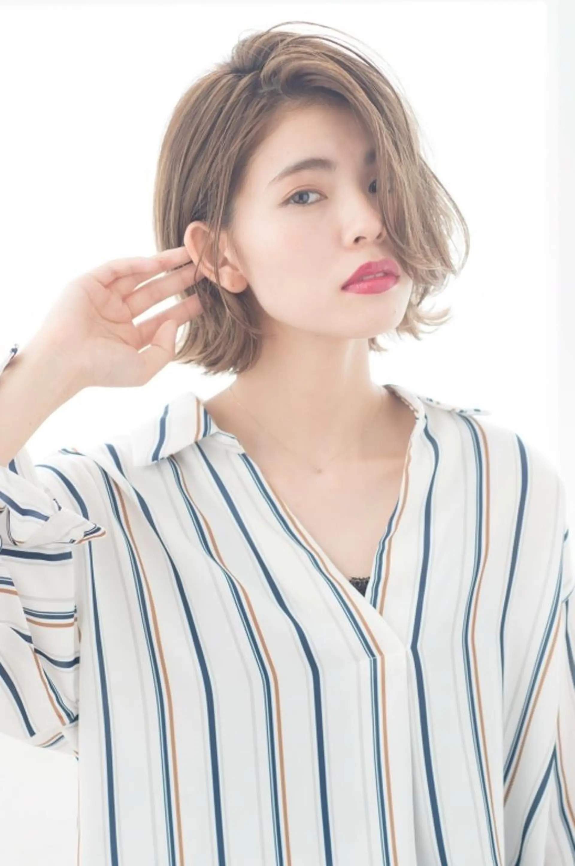 ミディアム カラー 透明感ハイトーン☆ 今津 佑太のヘアスタイル