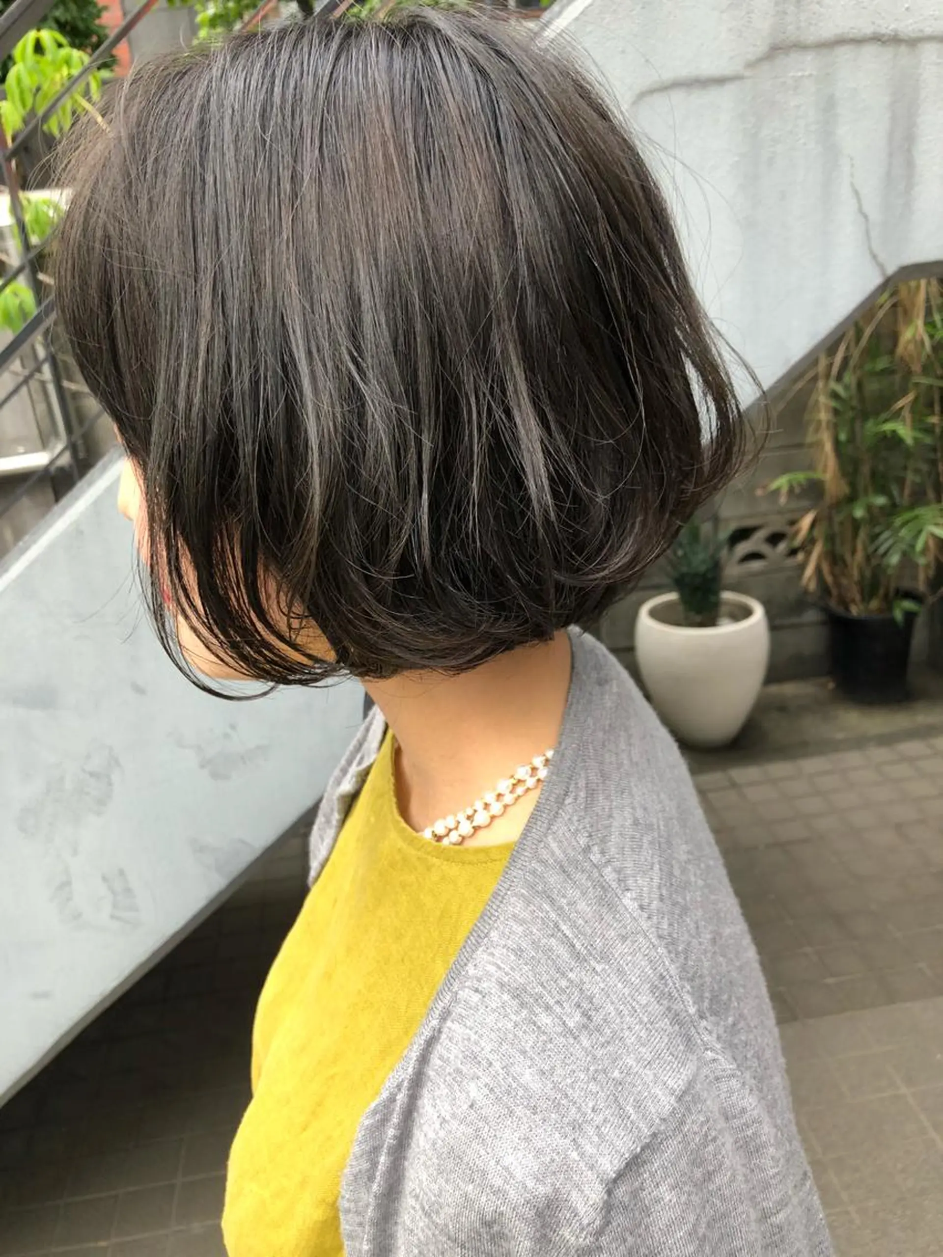 ミディアム カラー THE DAY所属・AKI HASHIMOTOのヘアスタイル