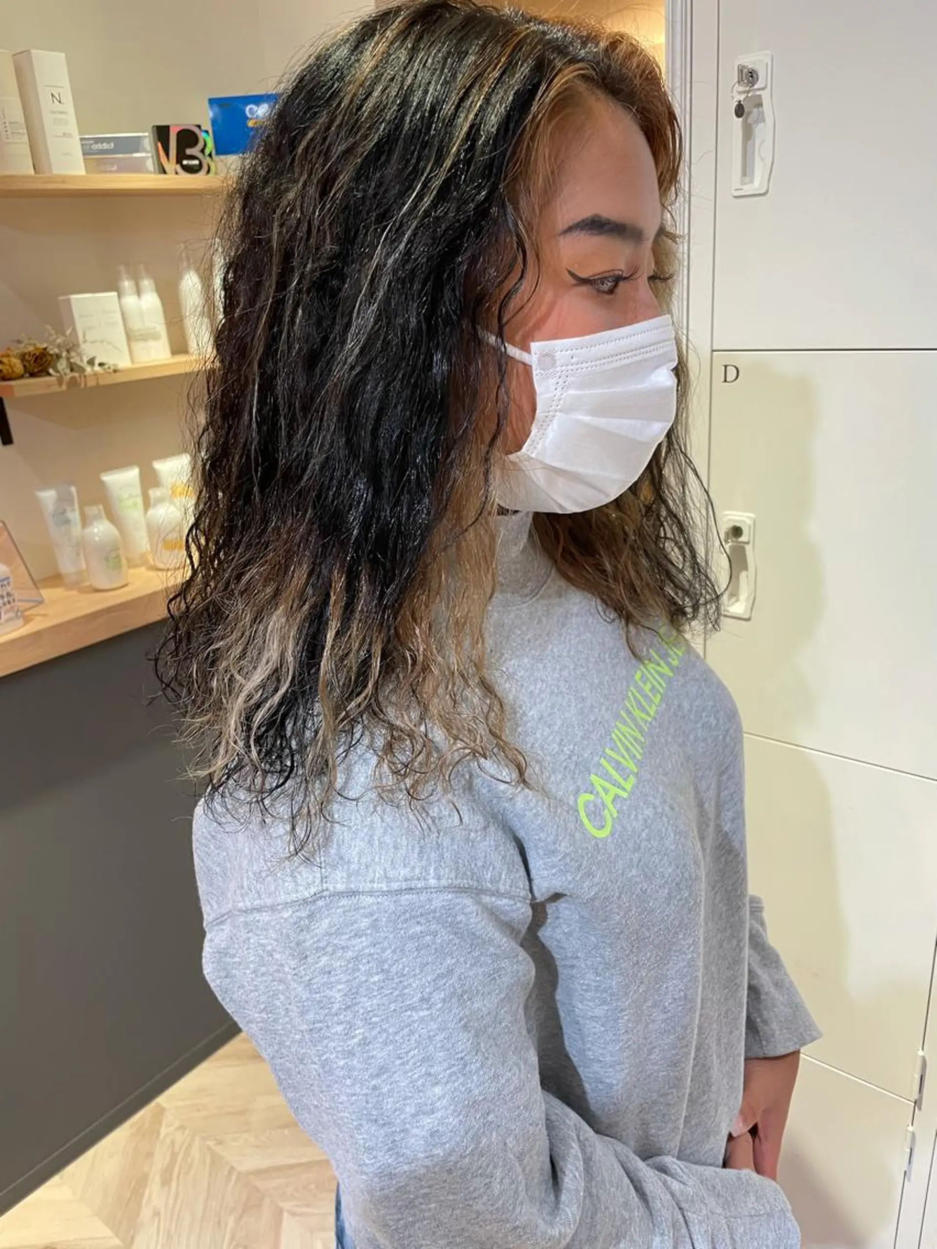 セミロング カラー akane .のヘアスタイル