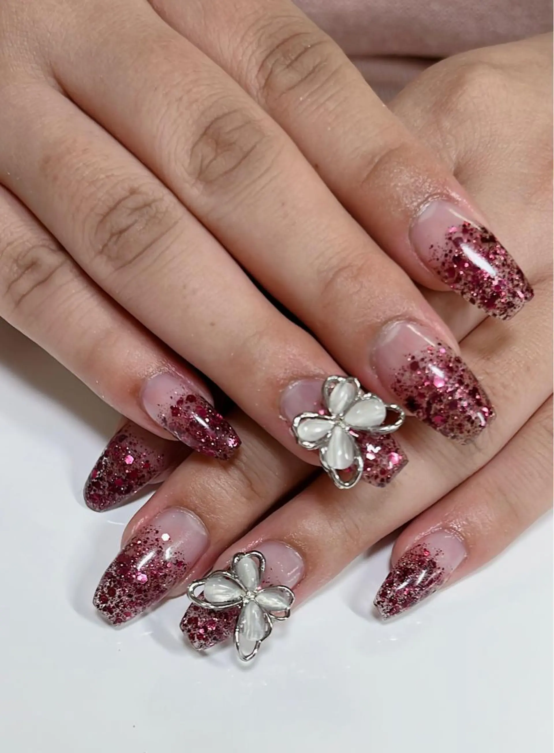 ネイル 長さ出し ラメ(グリッター) ピンク スカルプネイル plaisir所属・plaisir プレジールネイルのネイルデザイン