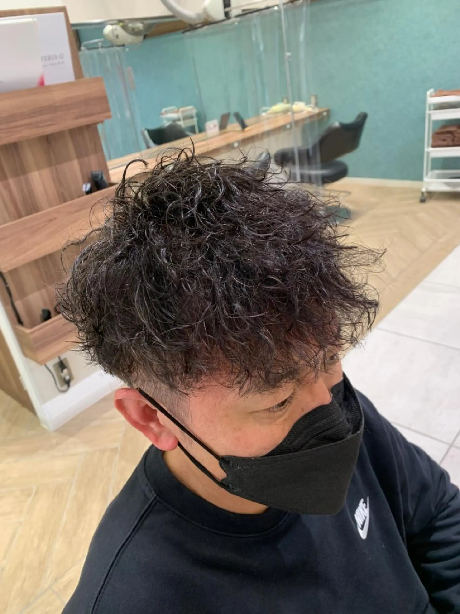 ショート パーマ ツイストスパイラルパーマ スパイラルパーマ カット パーマ 平本 雄馬のヘアスタイル