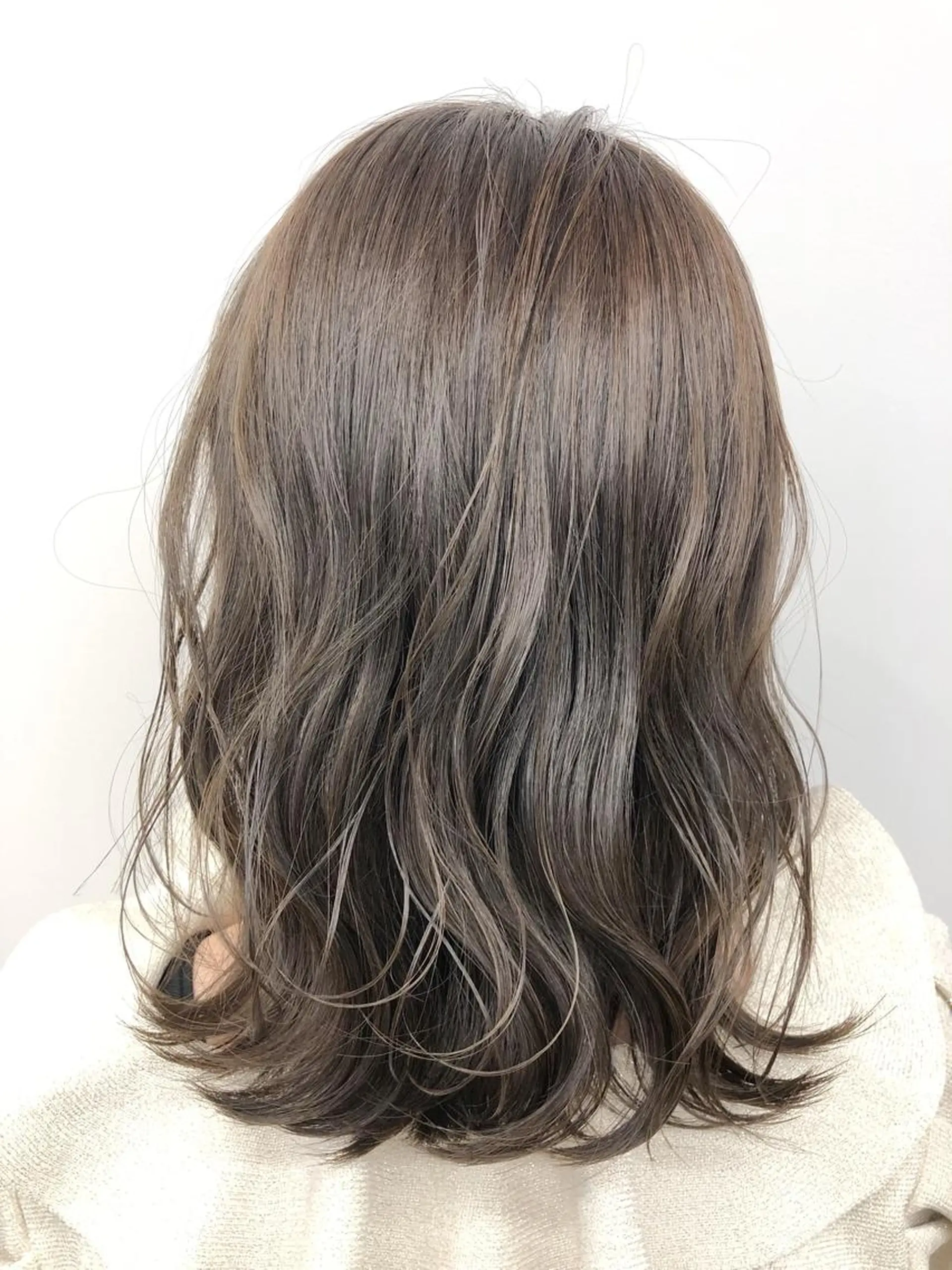 ミディアム カラー グレージュ 代表　YUKI ☆のヘアスタイル