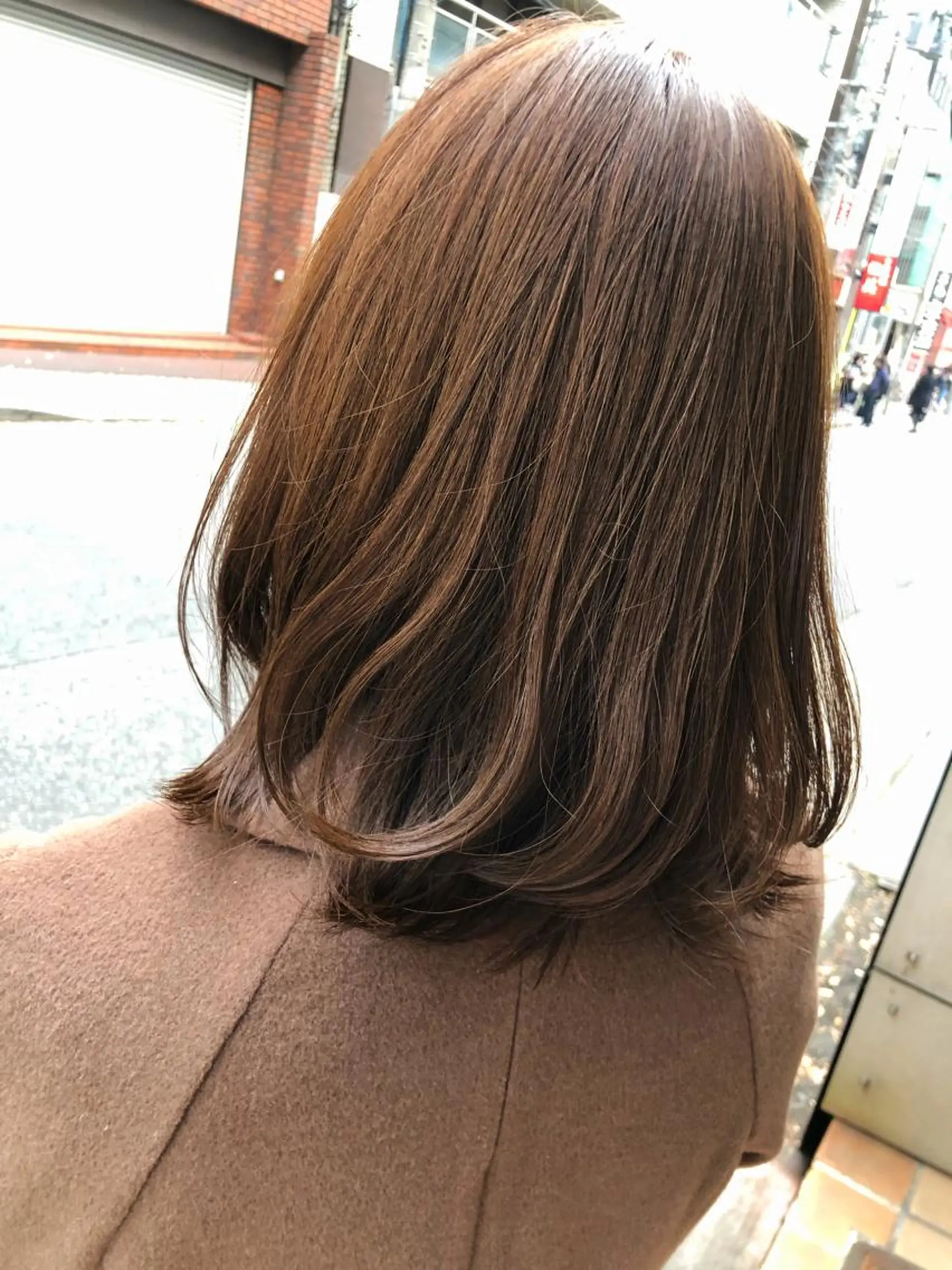 ミディアム カラー 安藤 明日翔のヘアスタイル