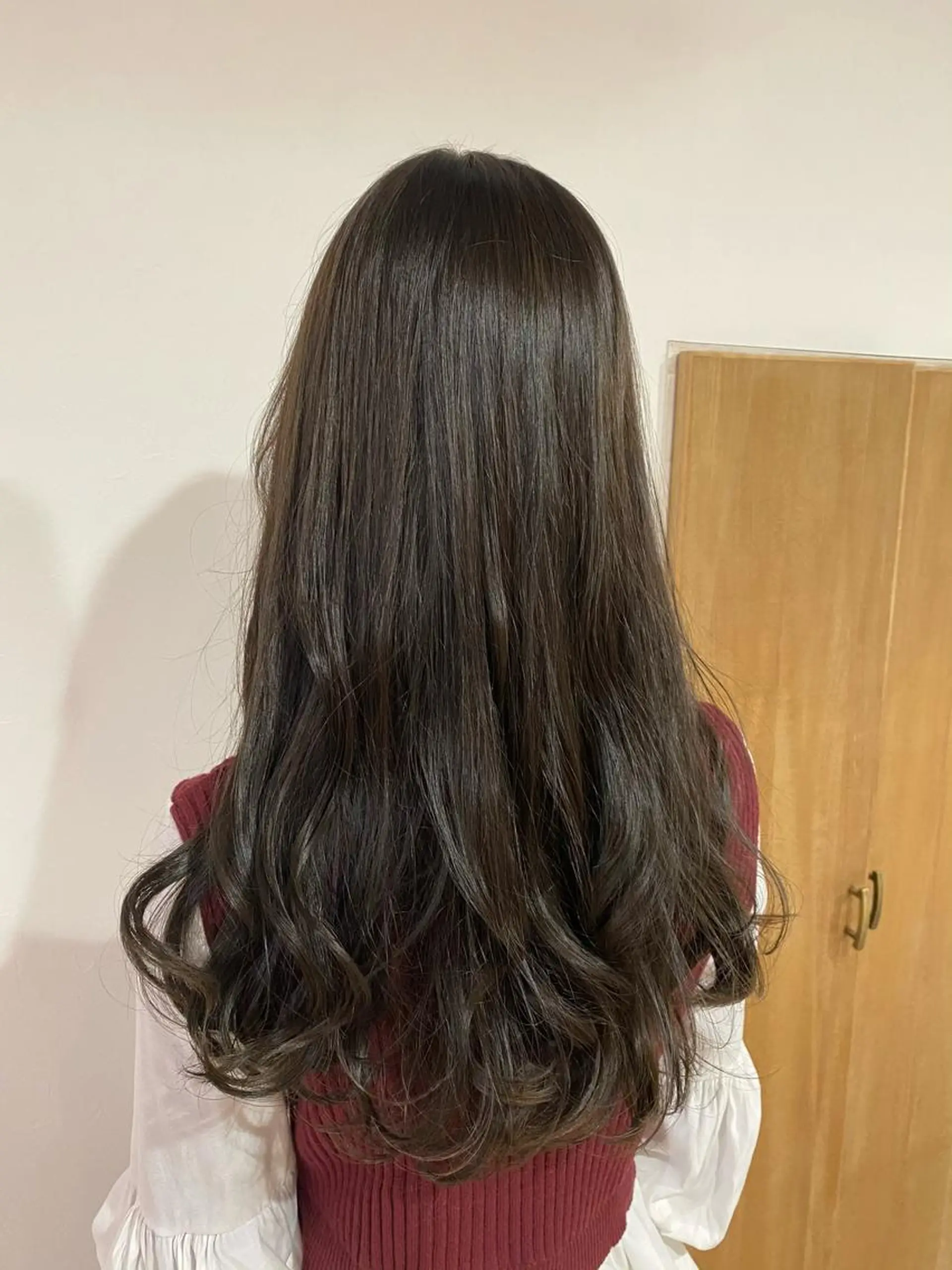 カラー アッシュ カット ヘアカラー トリートメント 伊藤 かなのヘアスタイル