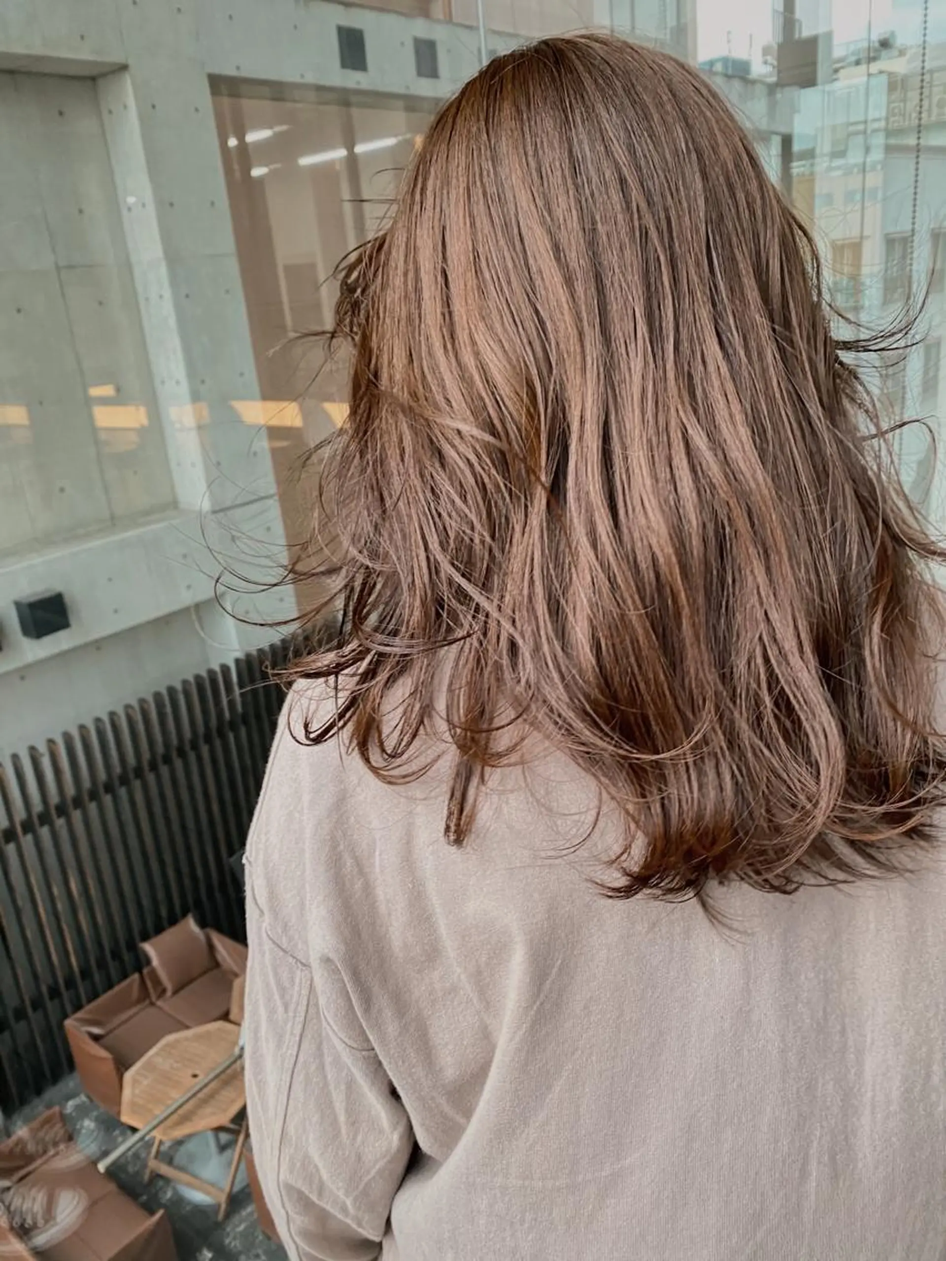 セミロング カラー Living所属・ヨシモトリョウ 髪質改善/美髪のヘアスタイル