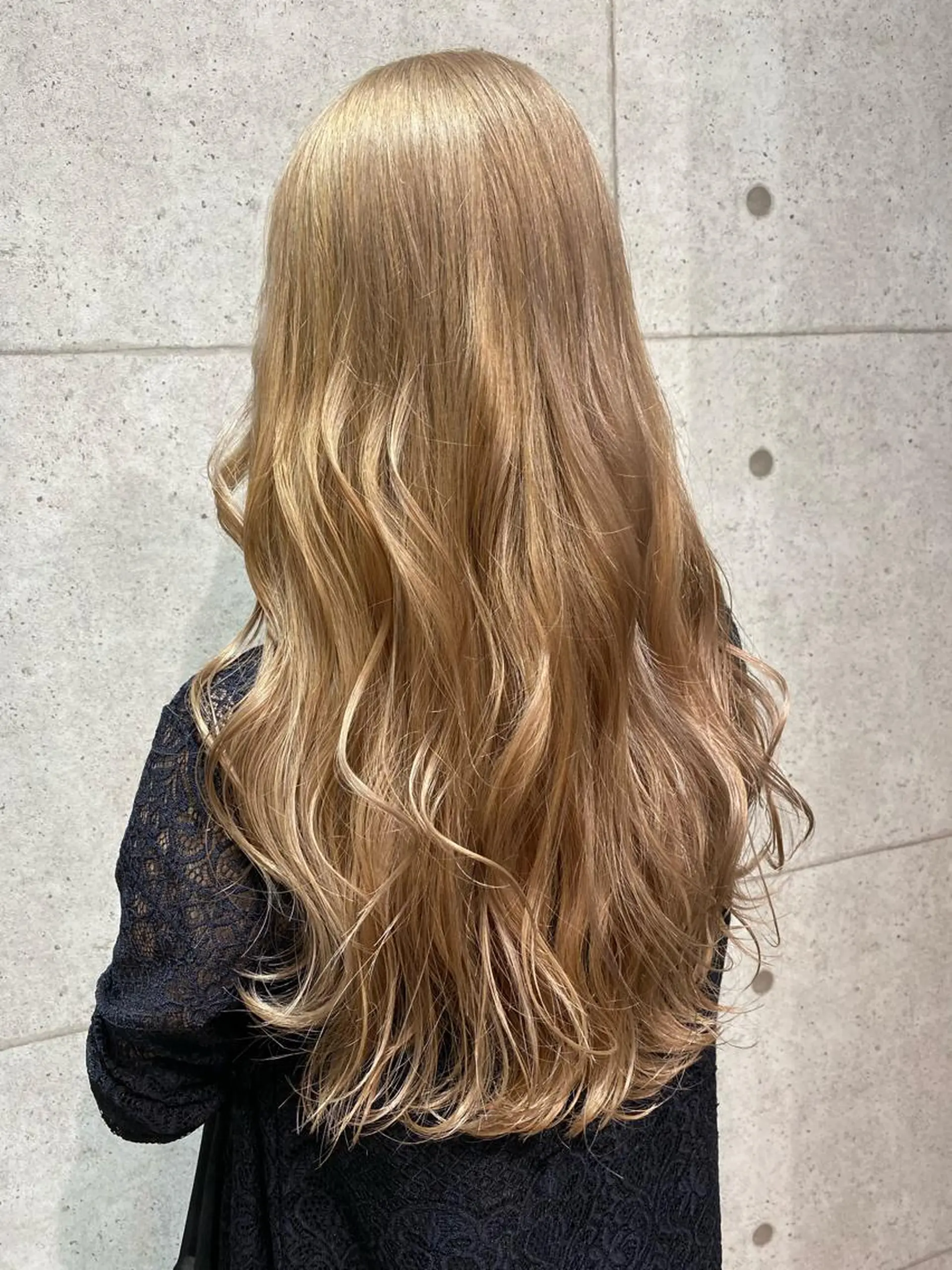 ロング 【アイブロウもできる 美容師】和田爽良のヘアスタイル