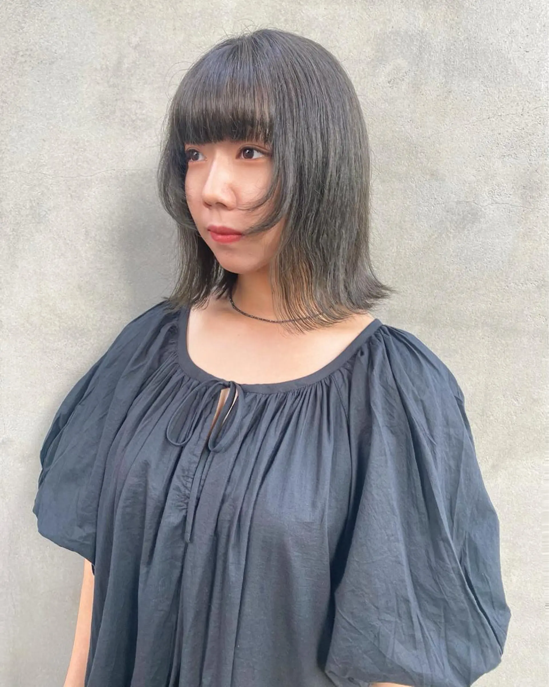 ミディアム カラー アッシュ オリーブアッシュ トリートメント SHICENEケイ レイヤーカット🦋のヘアスタイル