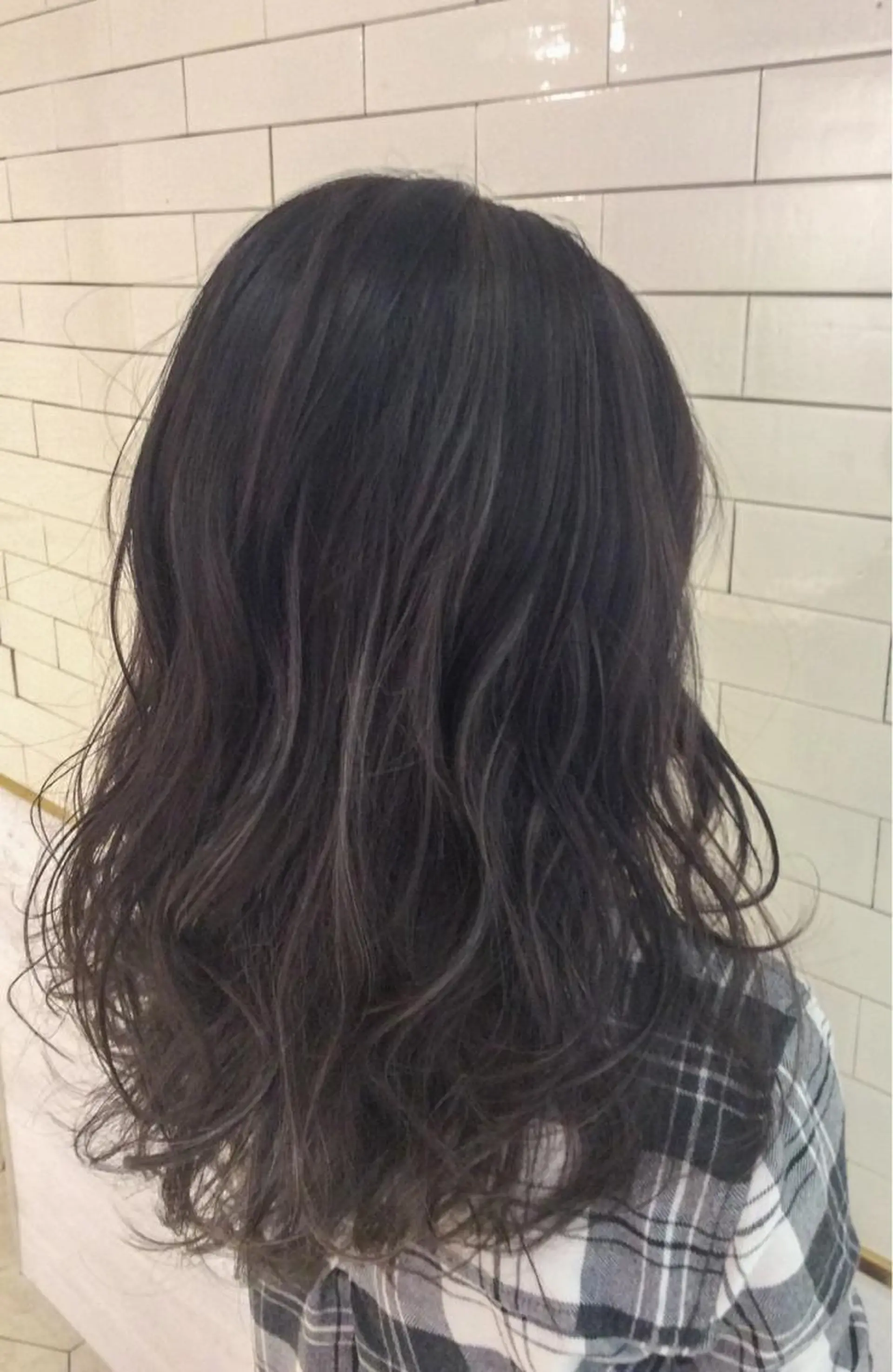 ミディアム カラー アッシュ グレージュ ハイライトカラー ハイライト レイヤーカット× 髪質改善たもりのヘアスタイル