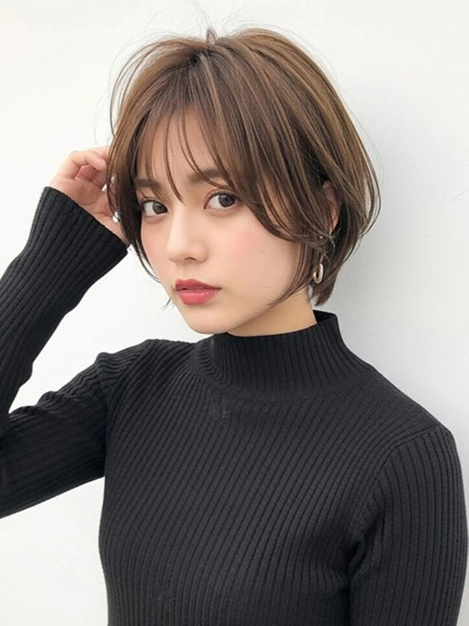 カラー バレイヤージュ ブリーチ ケアブリーチ ダブルカラー イヤリングカラー Helena EZGのヘアスタイル