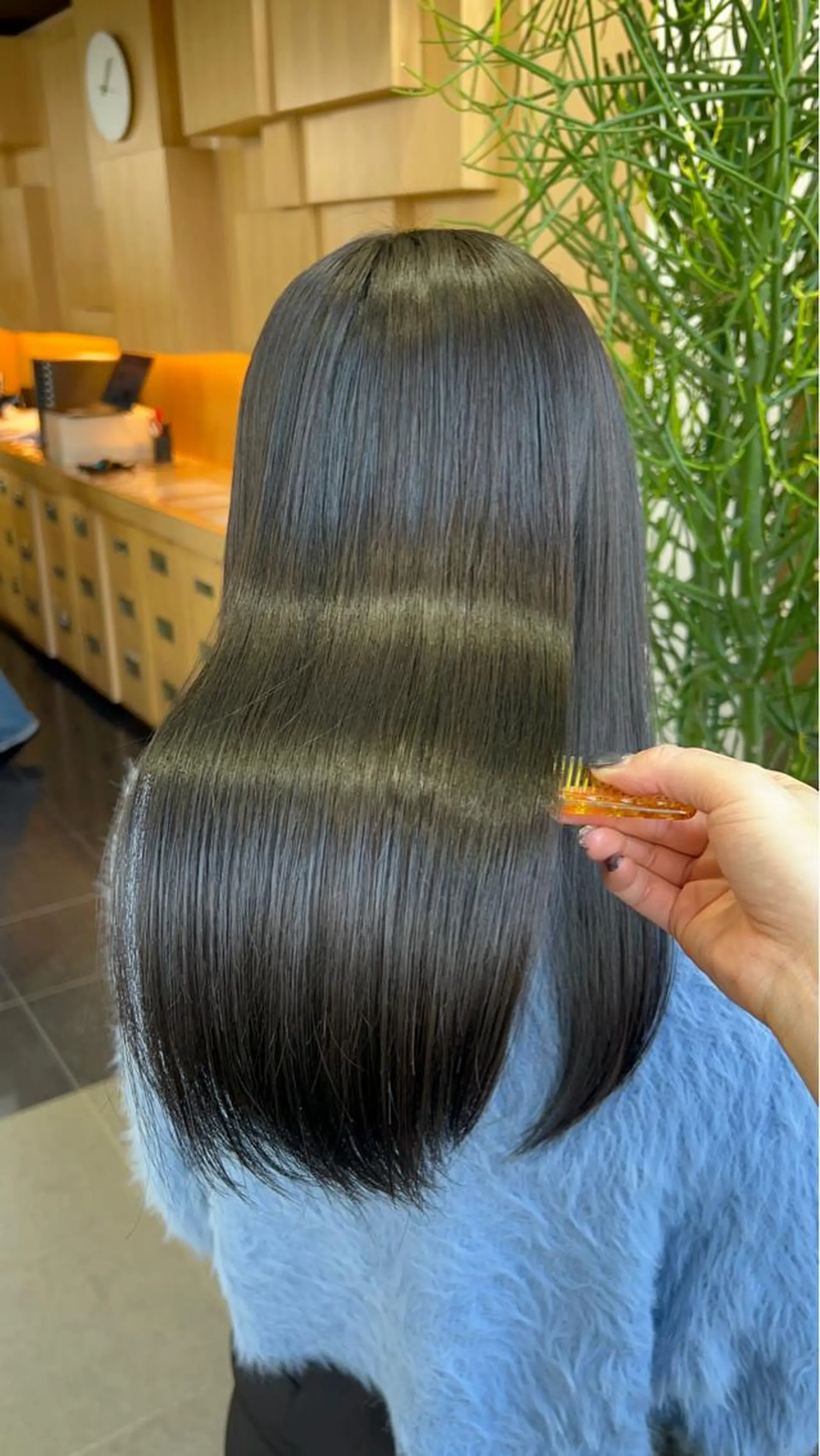 ミディアム 暖色ｶﾗｰ/ﾚｲﾔｰ ｶｯﾄ/Yunaのヘアスタイル