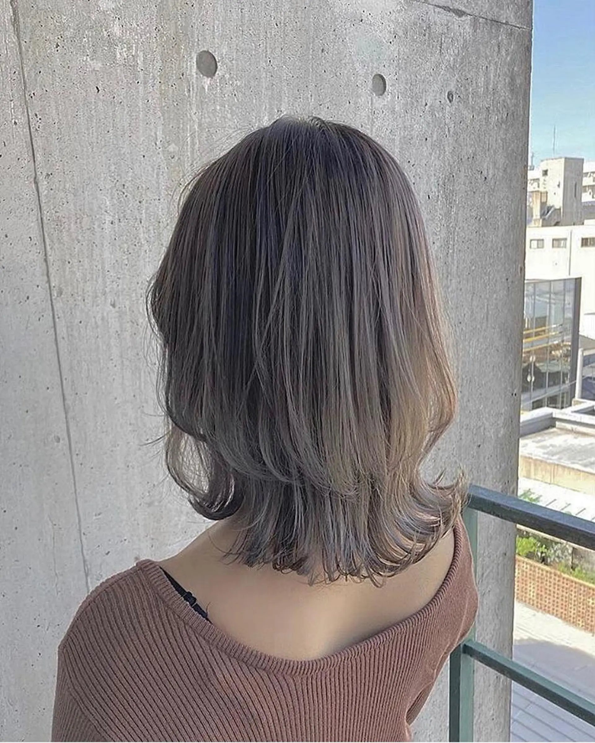ミディアム レイヤーカット ヘアカラー トリートメント 梅山 美侑のヘアスタイル