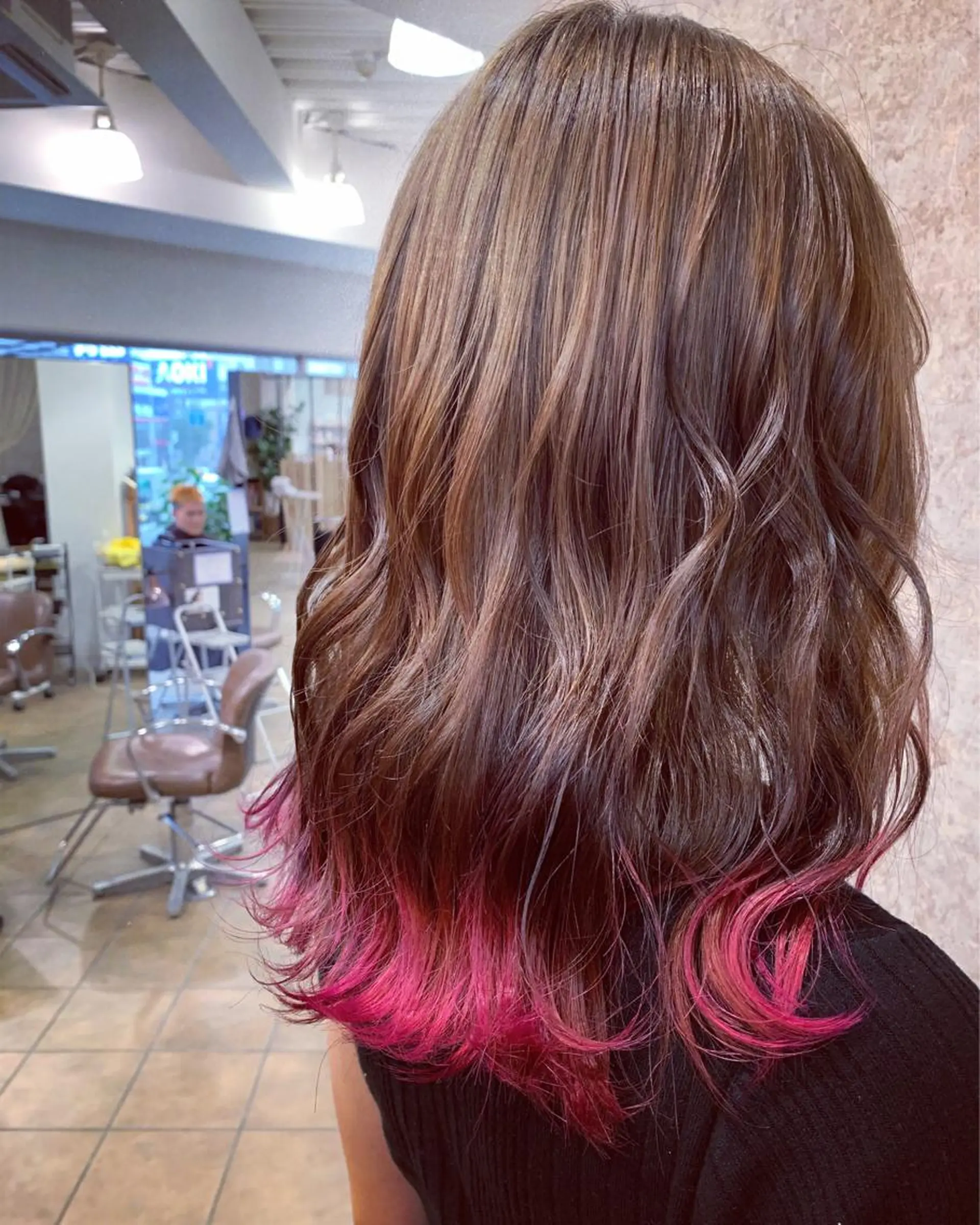 ミディアム カラー ピンクカラー カット ヘアカラー Ripps長居所属・メテオ ／ヘアカラー 西川菜実のヘアスタイル