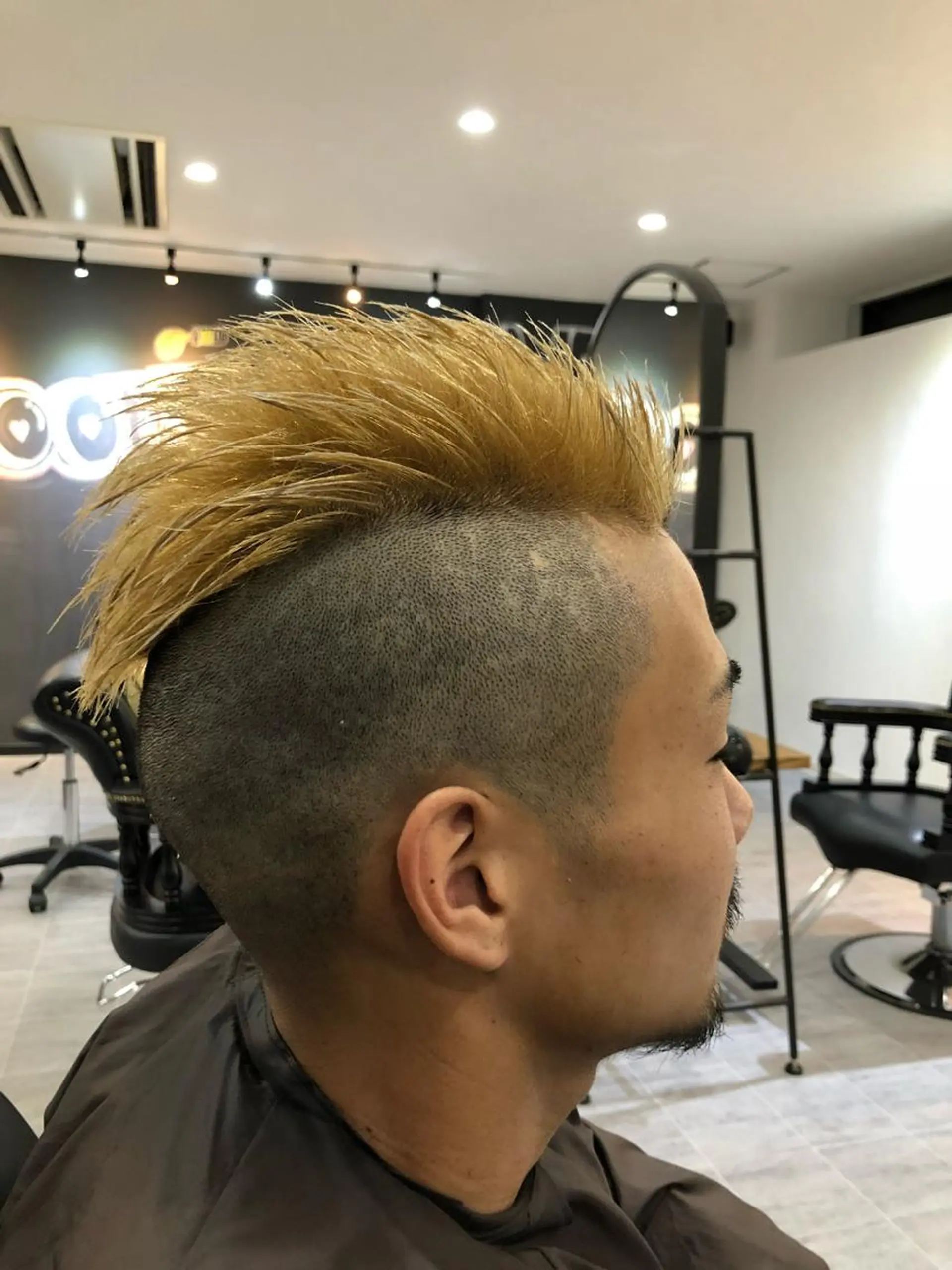 ショート 渡邊 暁史のヘアスタイル