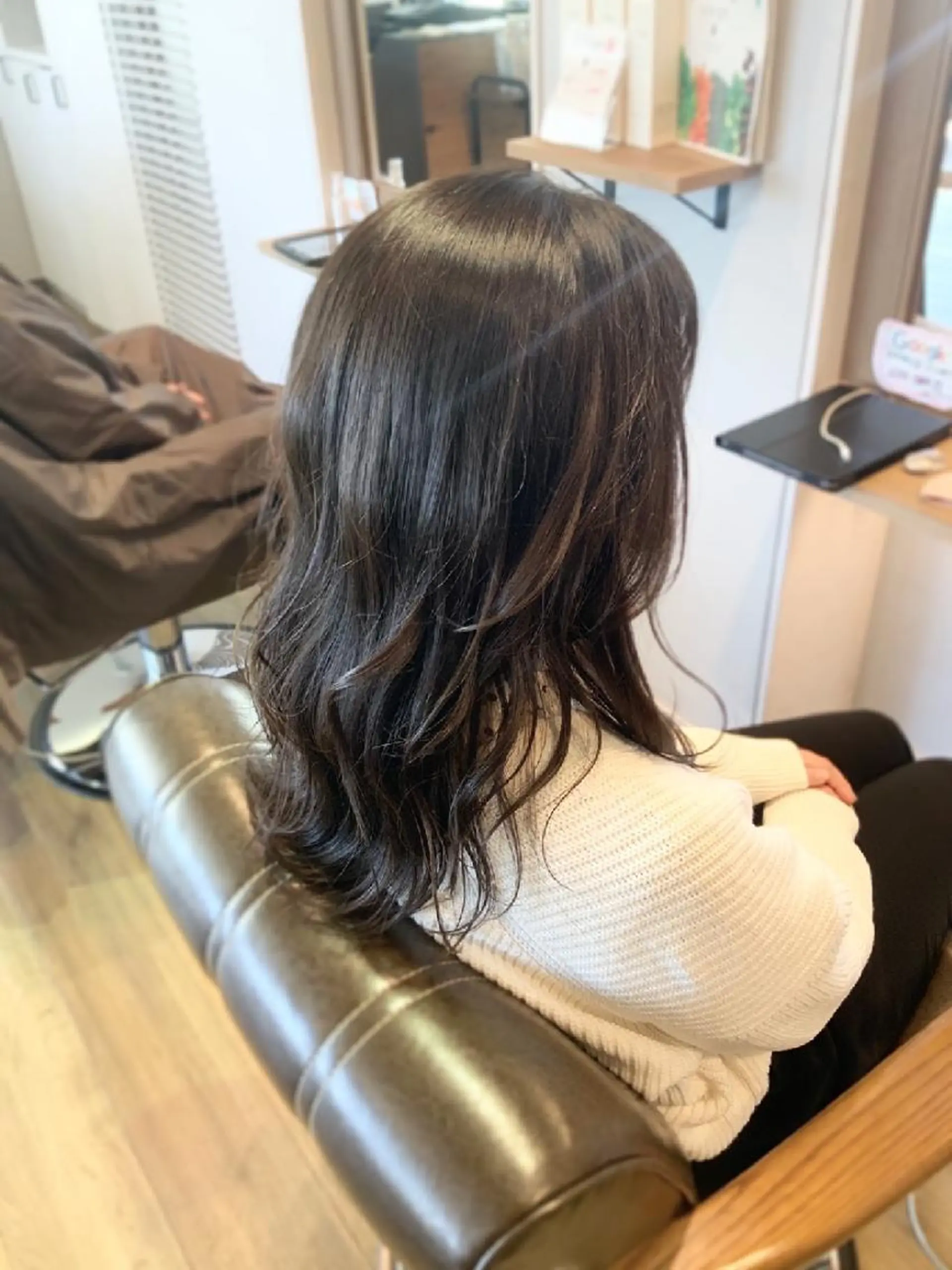 カラー グレージュ ヘアカラー トリートメント 堀 望美のヘアスタイル