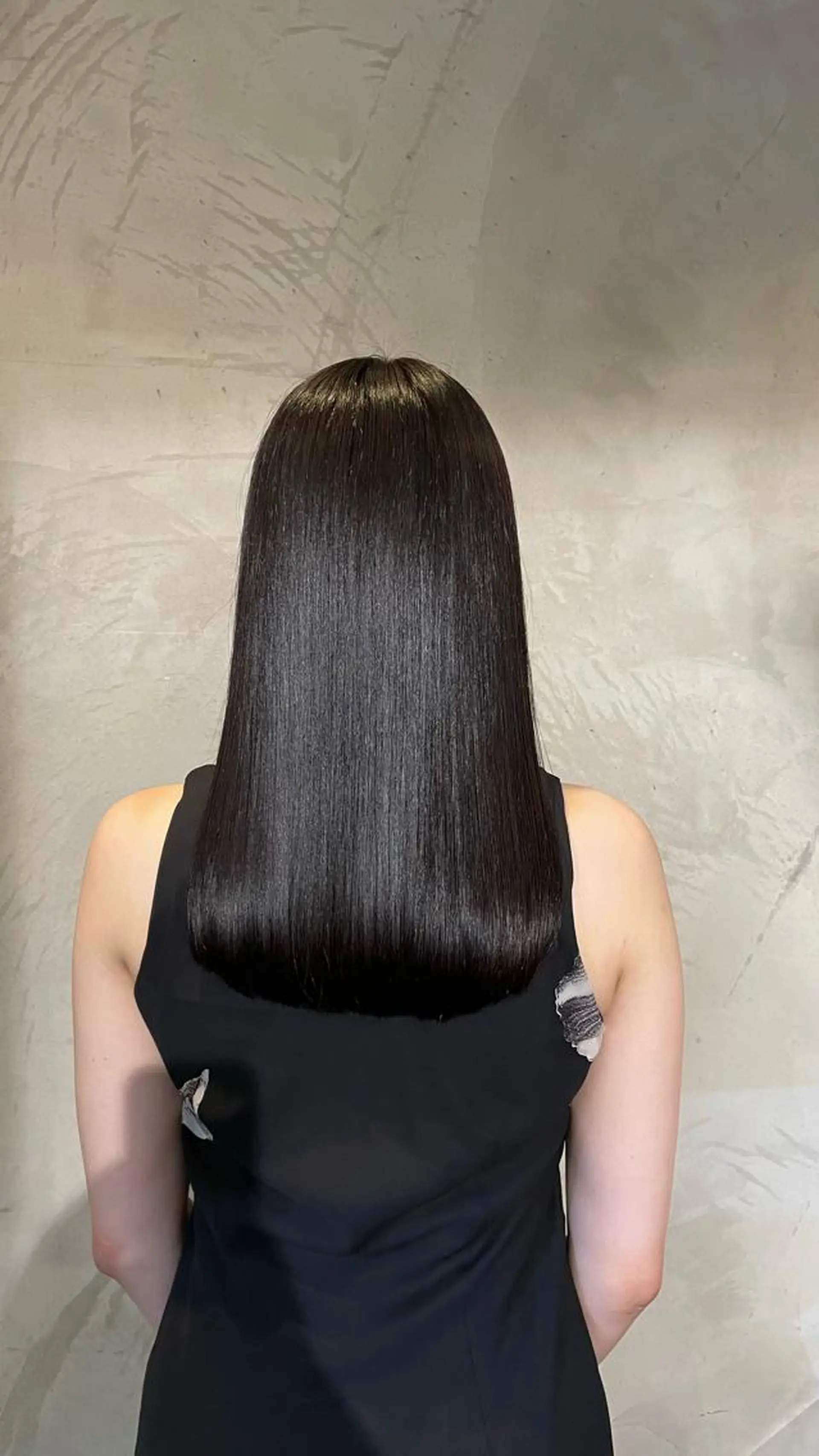 セミロング 坂本 菜摘のヘアスタイル