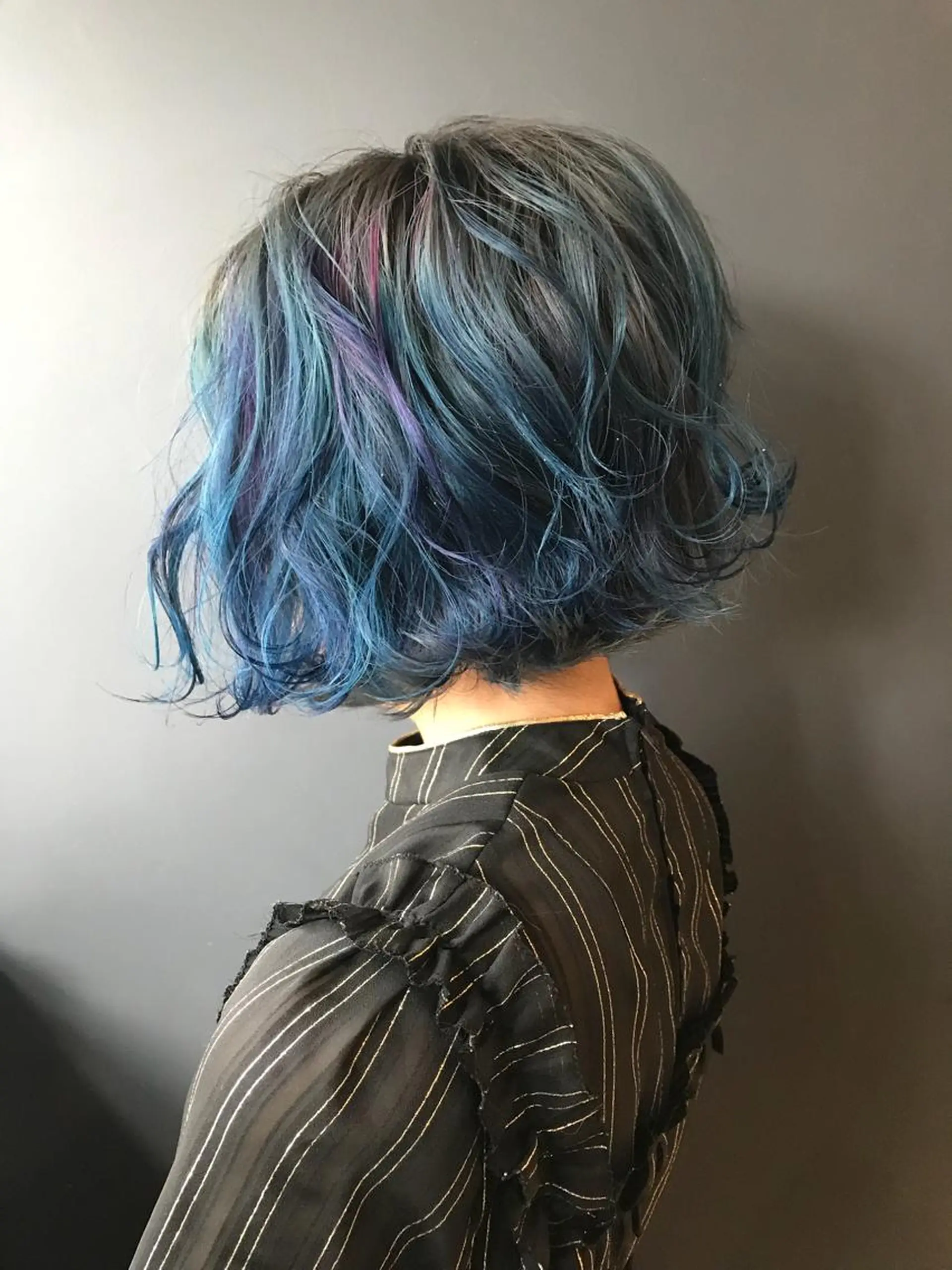 ショート カラー ブリーチ ハイライトカラー ユニコーンカラー ハイライト BOX mico.のヘアスタイル