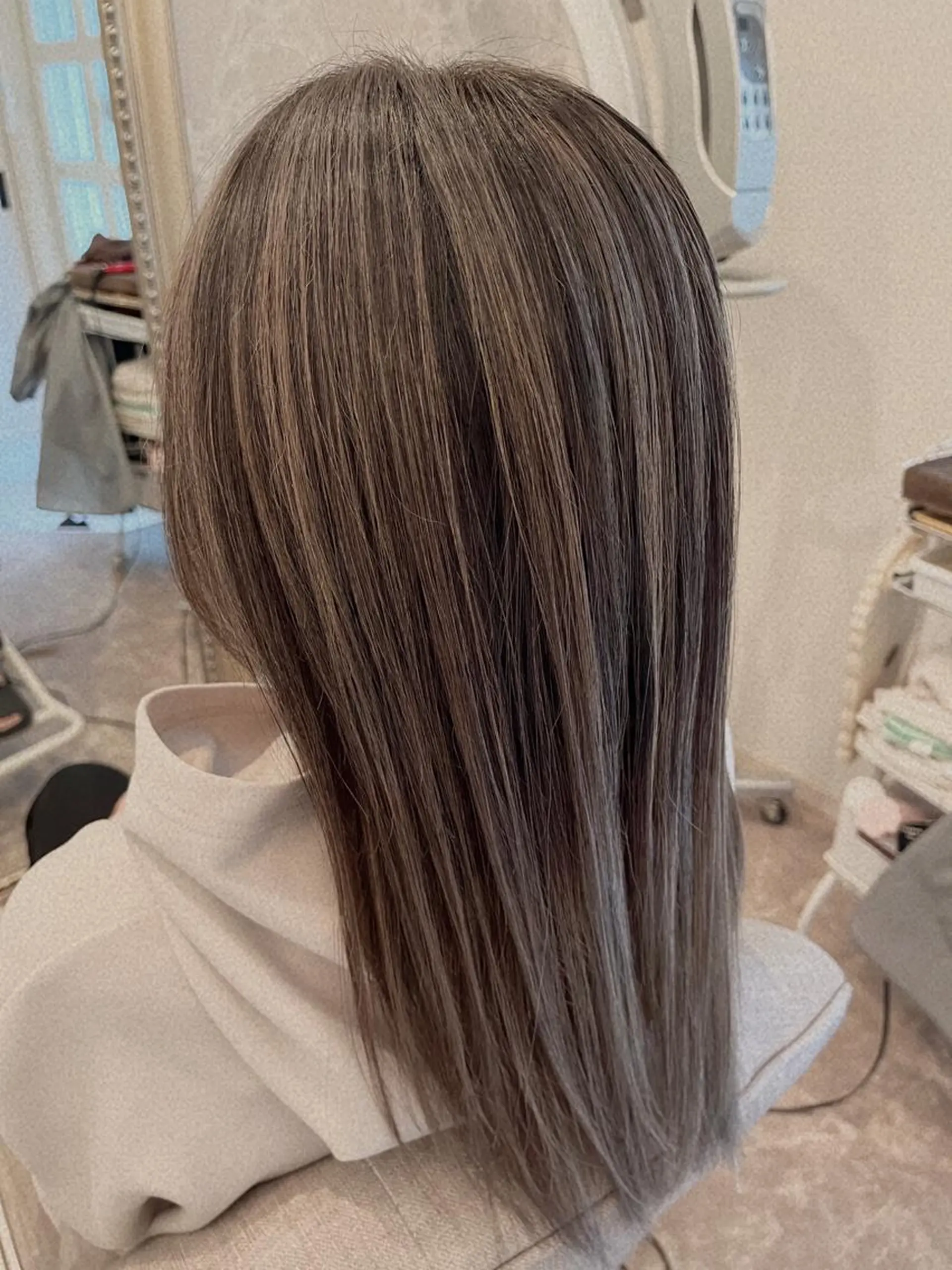 ロング ツートーンカラー ハイライト La.fleur ラ.フルールのヘアスタイル