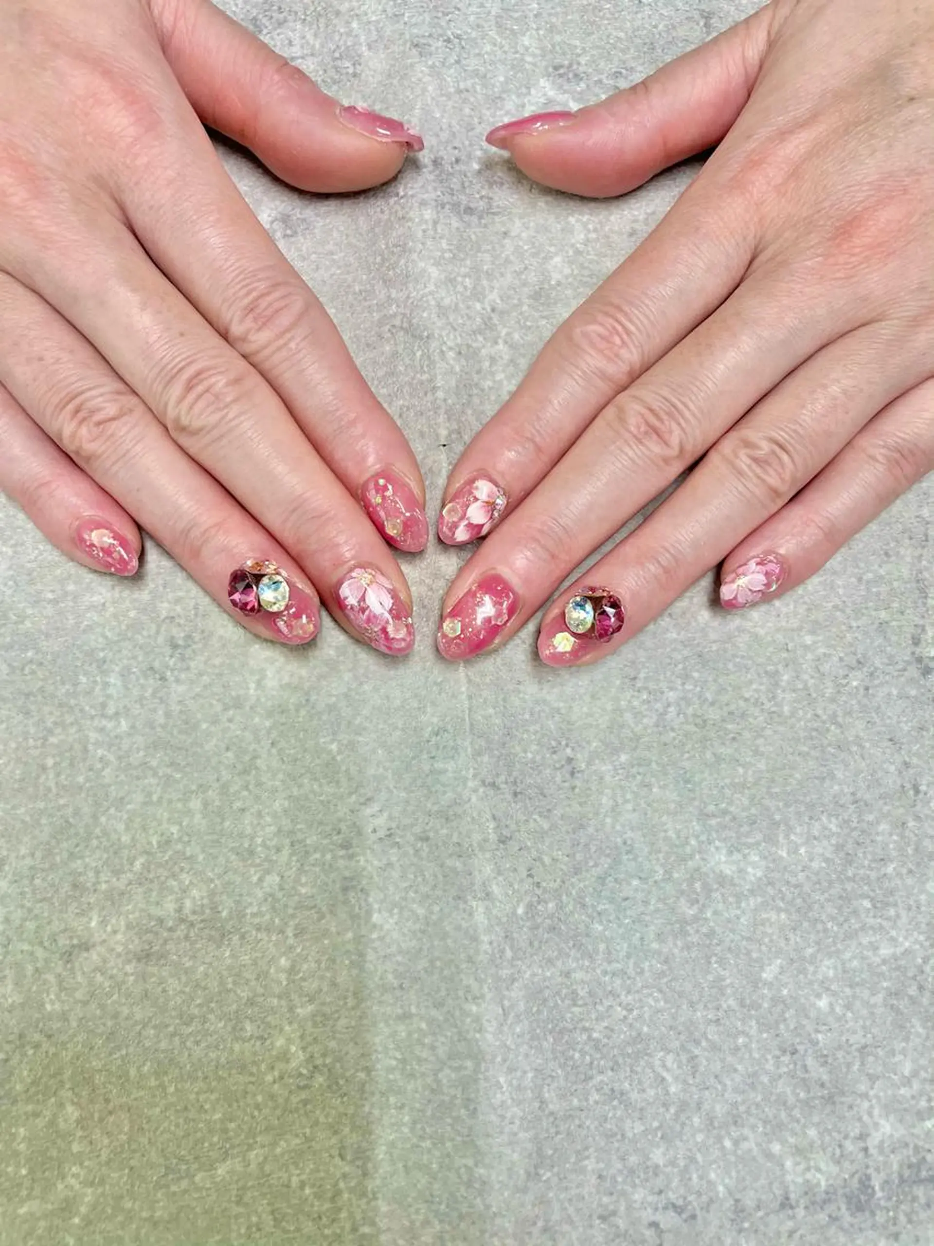 ネイル キラキラネイル ピンク ストーンネイル ハンドネイル .N YUKIのネイルデザイン