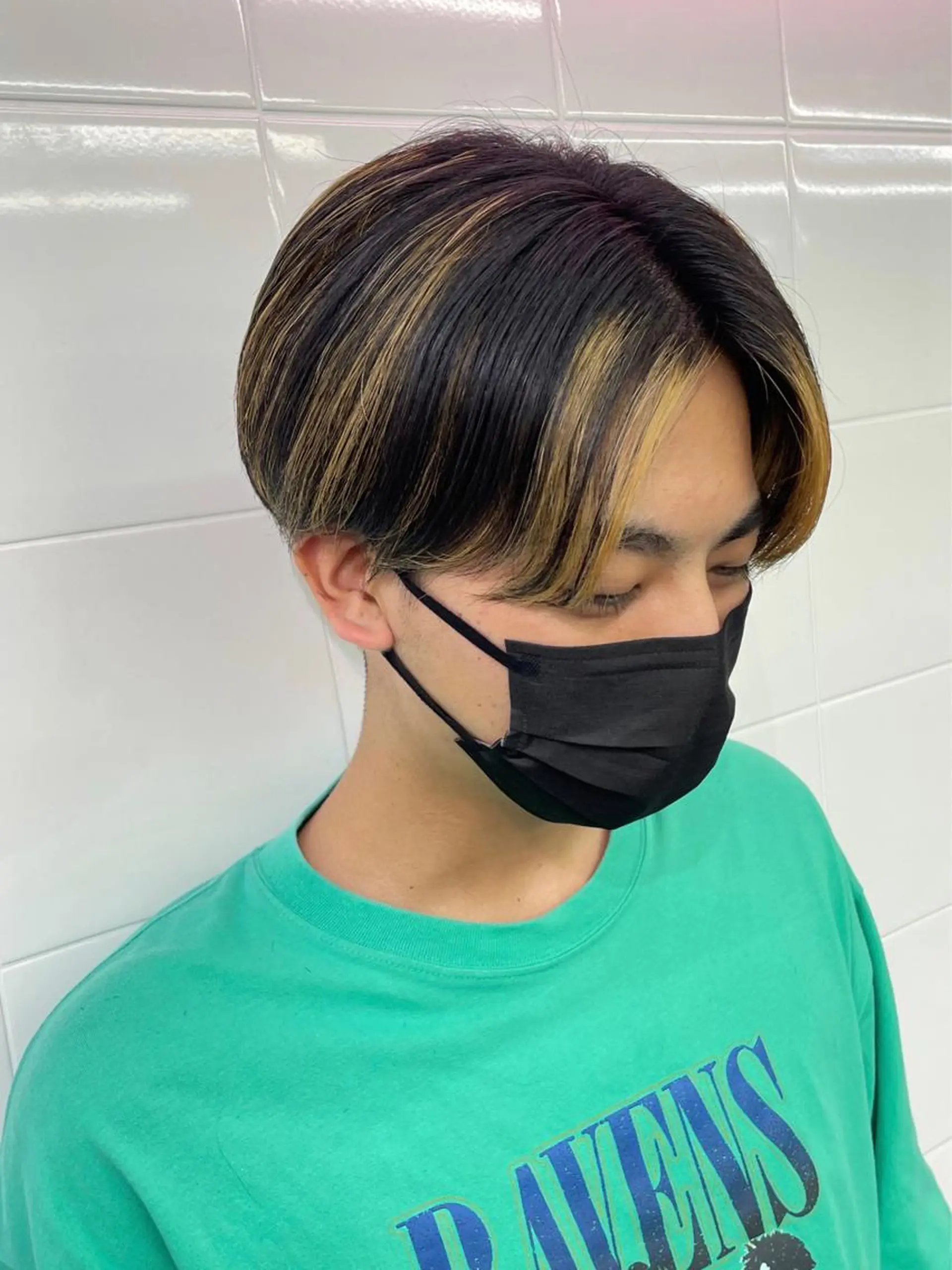 ショート カラー メンズ センターパート メンズハイライト マッシュ ハイライトカラー ハイライト 🎀プルエクステ みまひかる🎀のヘアスタイル