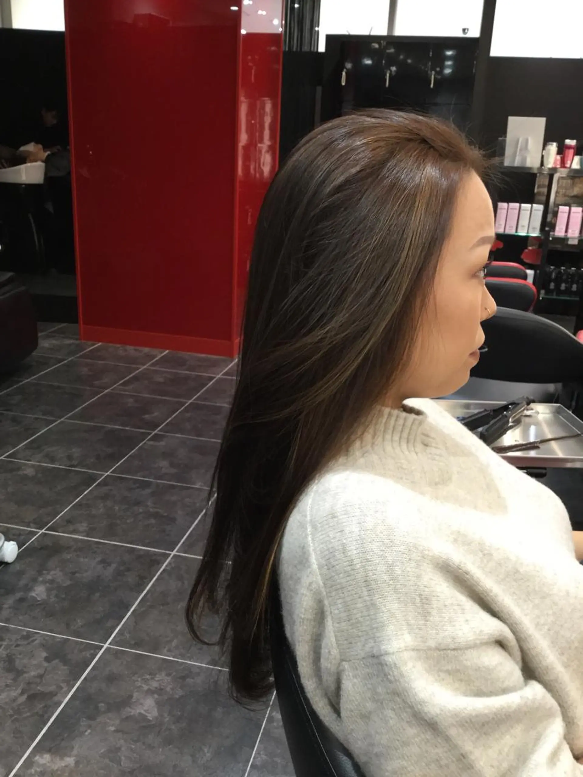 ロング カラー ハイライトカラー ハイライト Annon プライベートサロンのヘアスタイル