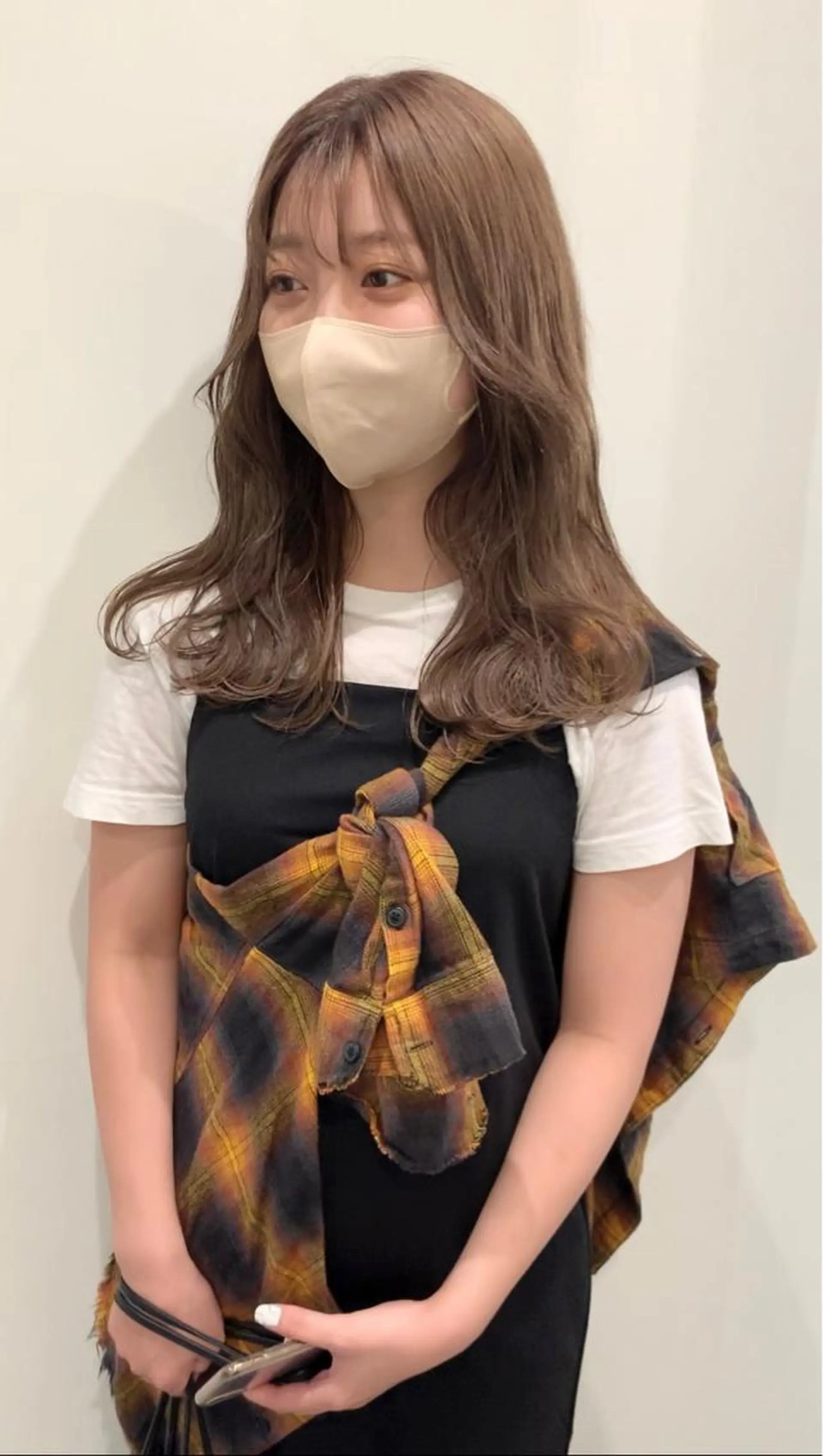 ロング ヘアカラー 落合希 Olivebeigeのヘアスタイル