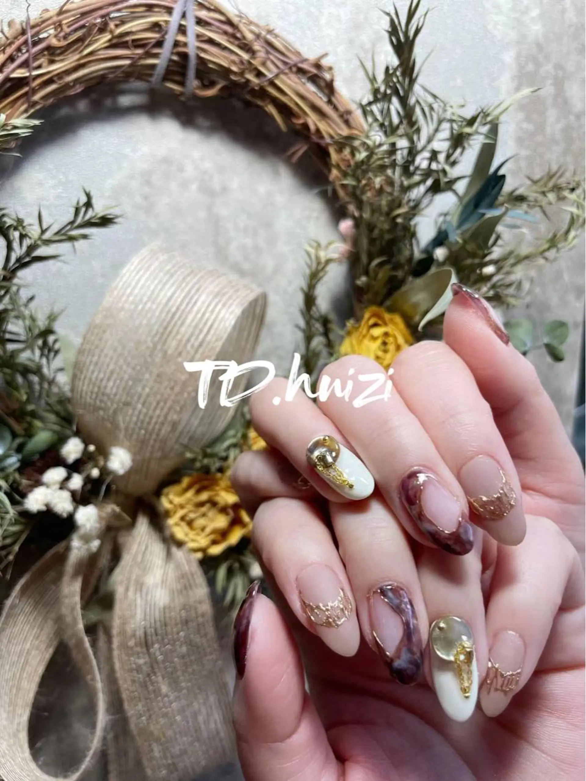 ミディアム めぐみのネイルサロン 惠のネイルデザイン