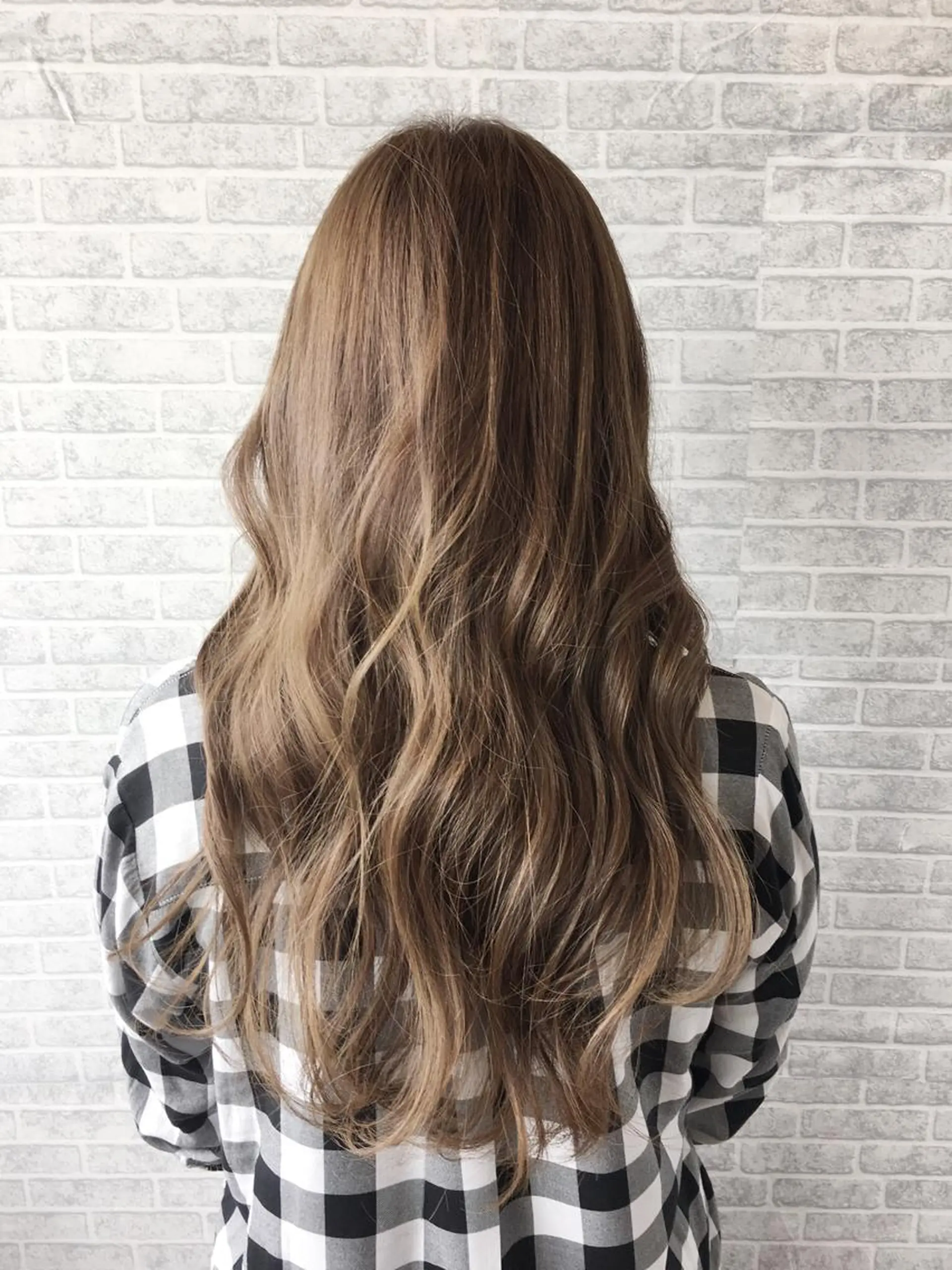 ロング カット パーマ 足立 磨咲のヘアスタイル