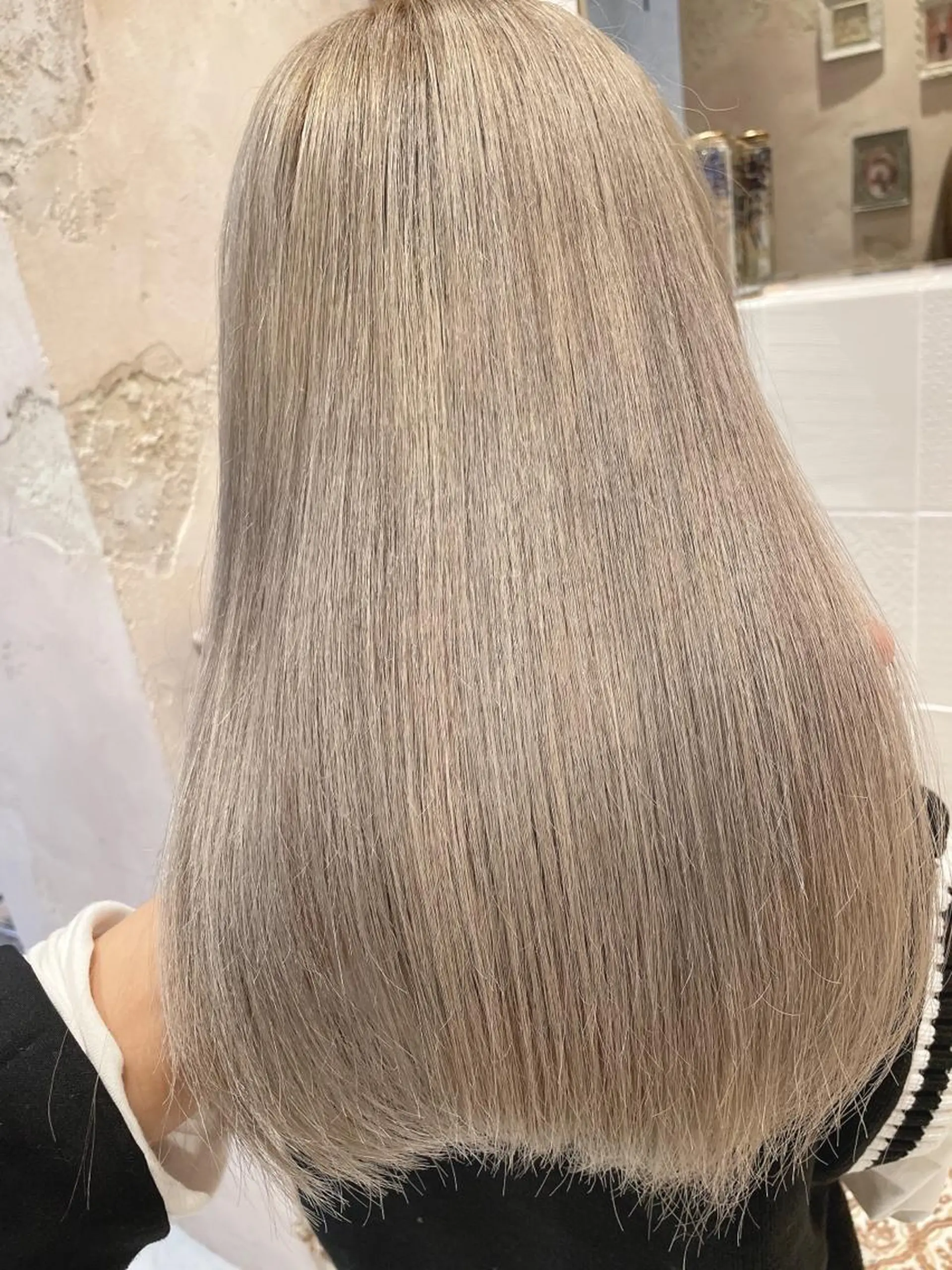 セミロング カット ヘアカラー トリートメント ボンドストーリーノヴァ所属・縮毛矯正・髪質改善 ❣️三浦正也のヘアスタイル