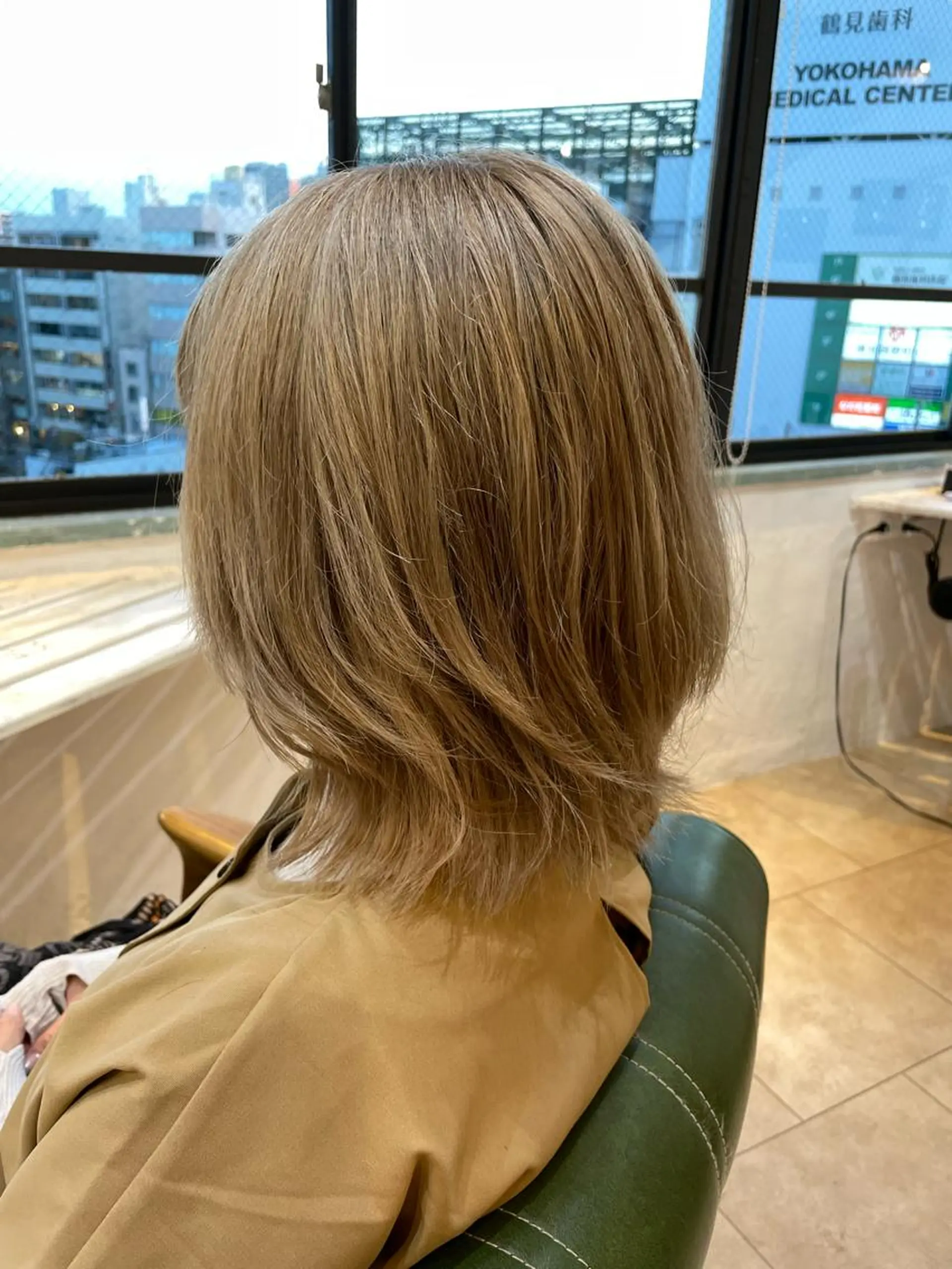 ミディアム カラー ベージュカラー あしかが ゆいとのヘアスタイル