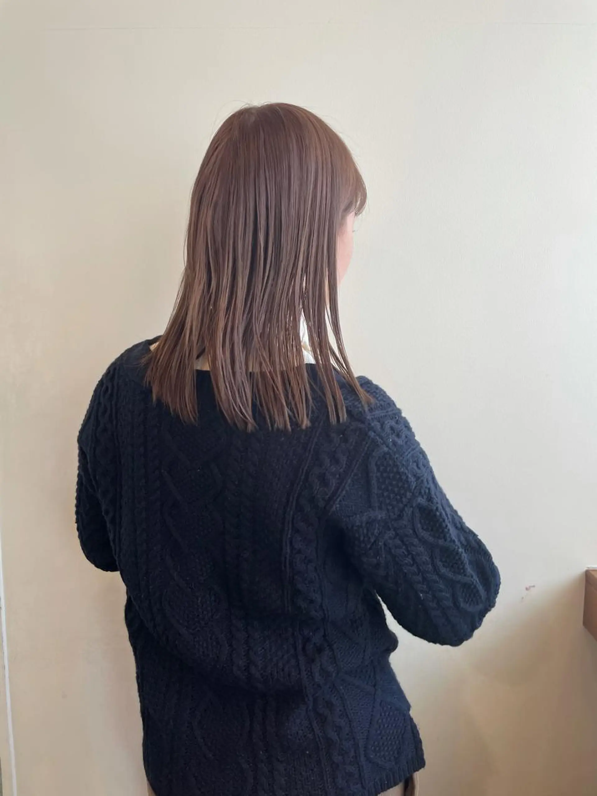 ミディアム カラー カット ヘアカラー トリートメント MIOベージュカラー 柔らかいカラーのヘアスタイル