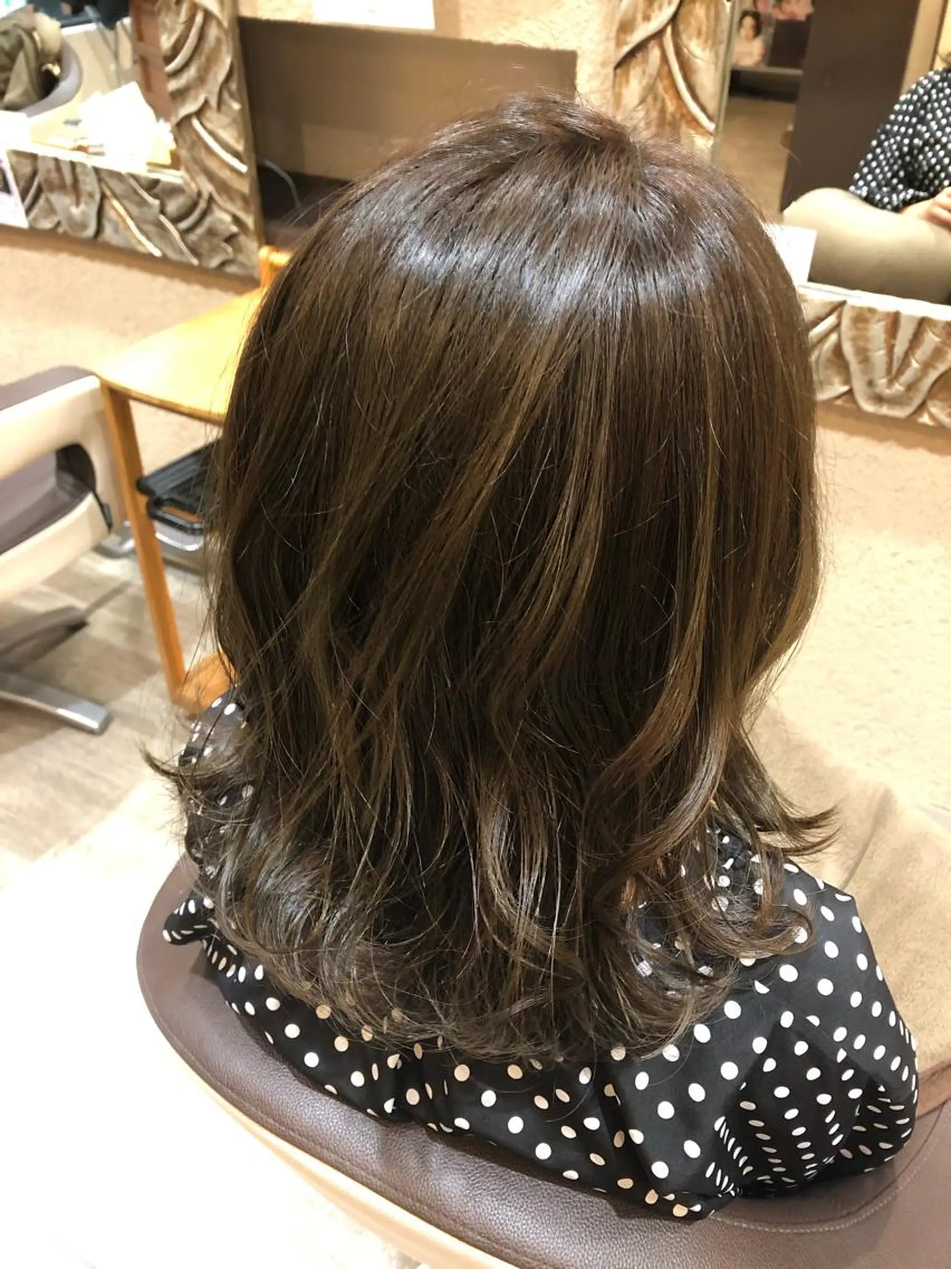 セミロング カラー エドルカラー カット ヘアカラー トリートメント 森田 真由のヘアスタイル