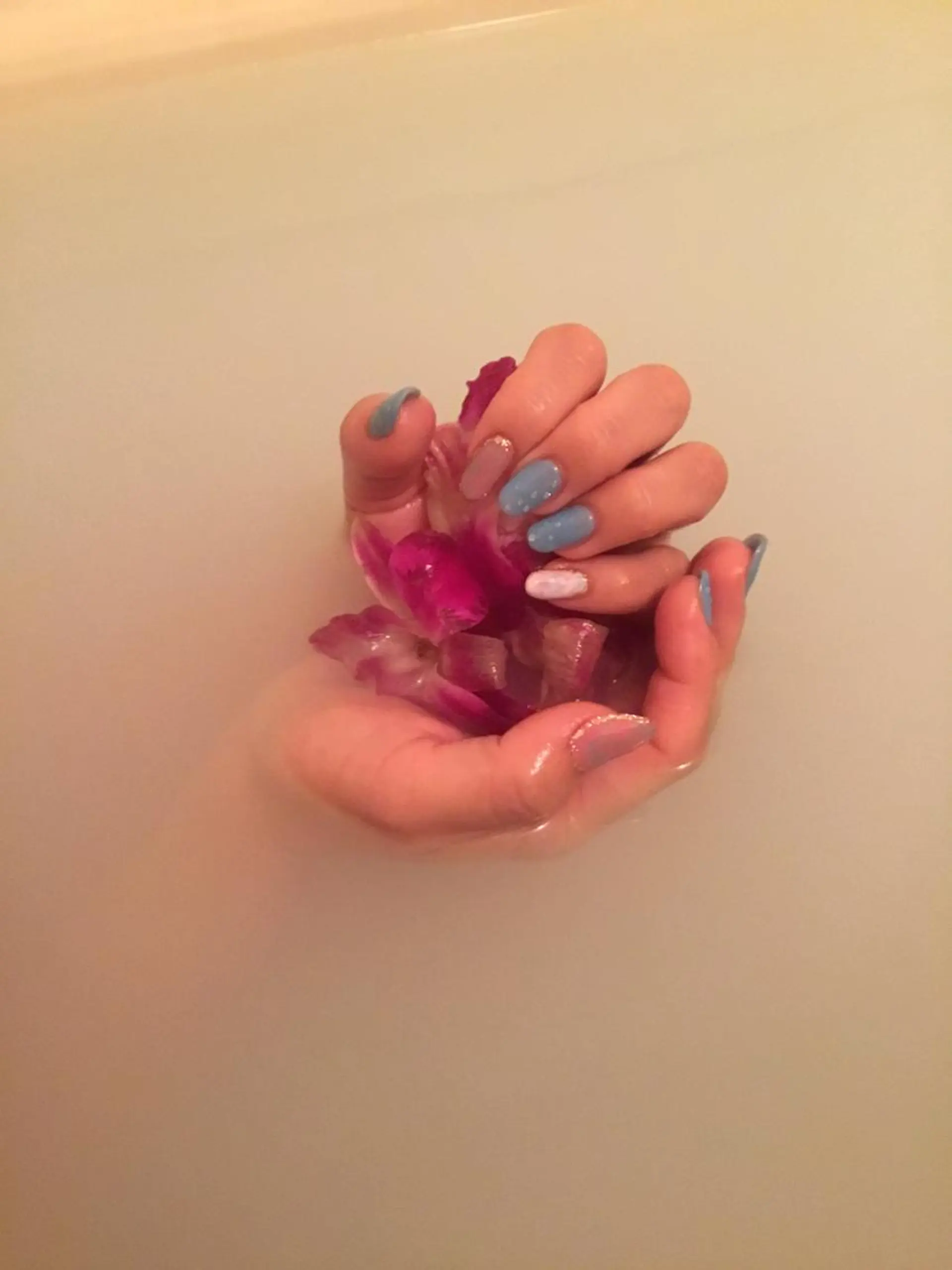 e.nail所属・和賀井 恵理のネイルデザイン