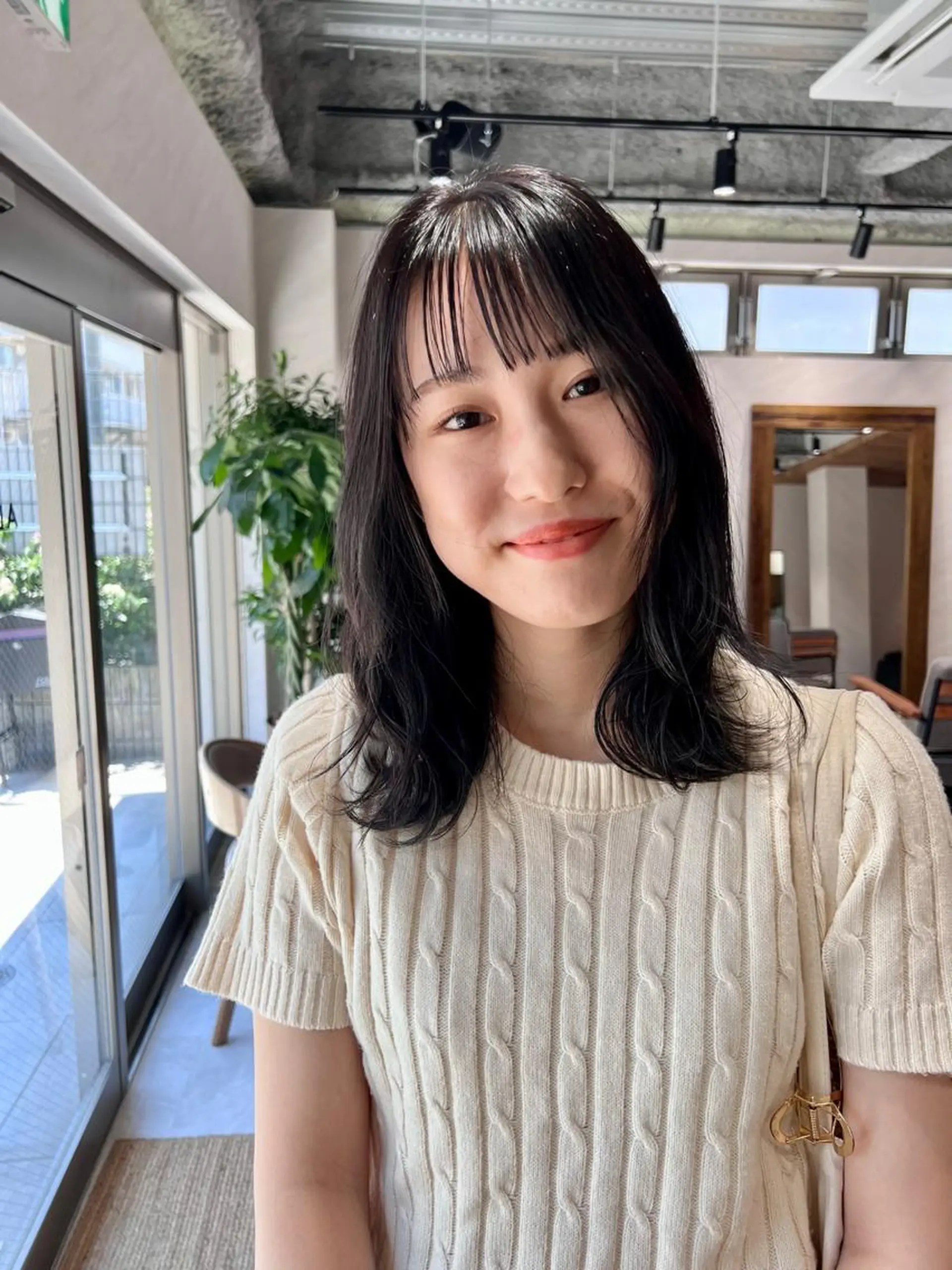 ミディアム カラー カット ヘアカラー トリートメント ヘアセット 🌟小顔カット🌟 レイヤーカットボブのヘアスタイル