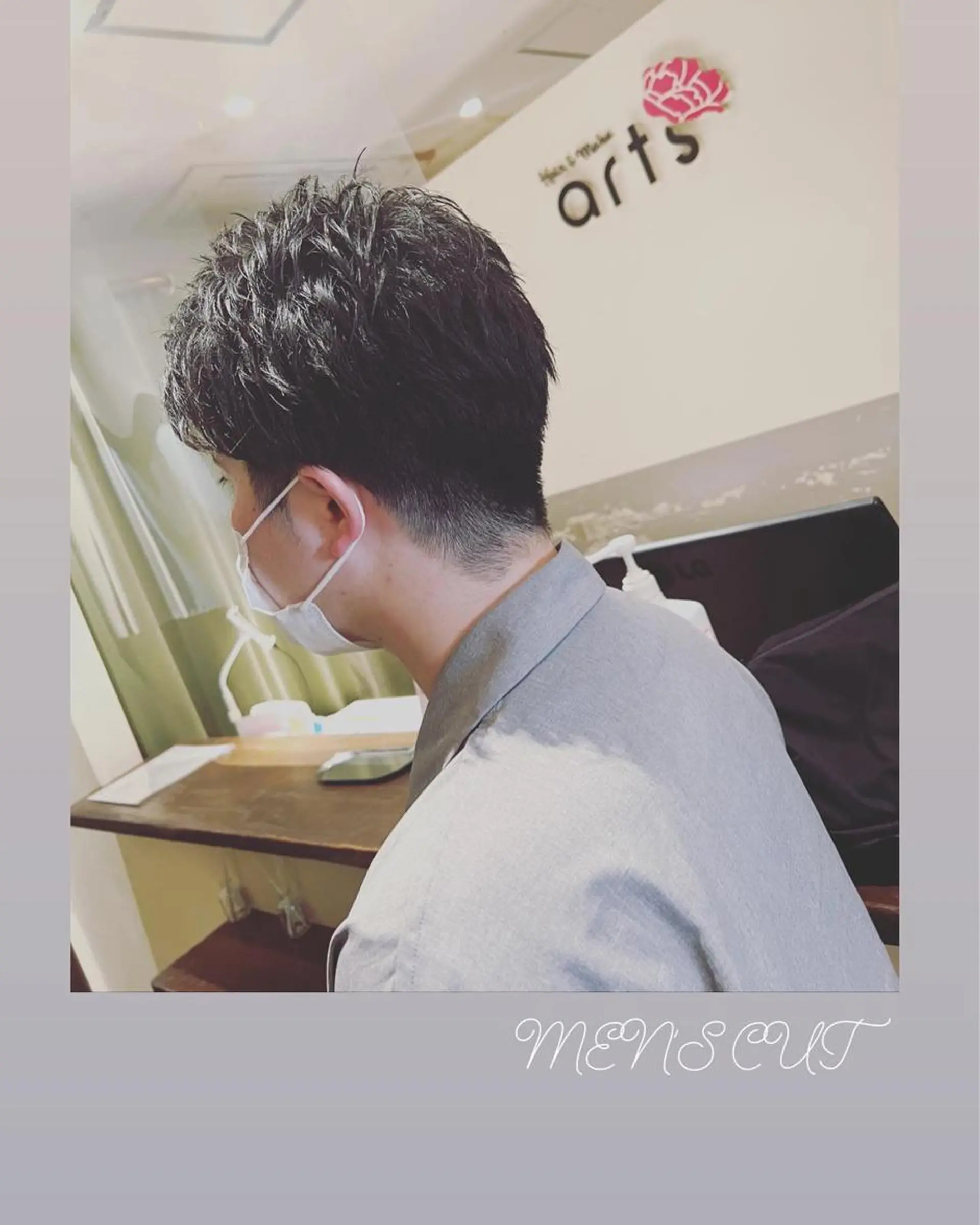 ショート メンズ ツーブロック 刈り上げ ハイライト/インナー /ブリーチ/レイヤーのヘアスタイル