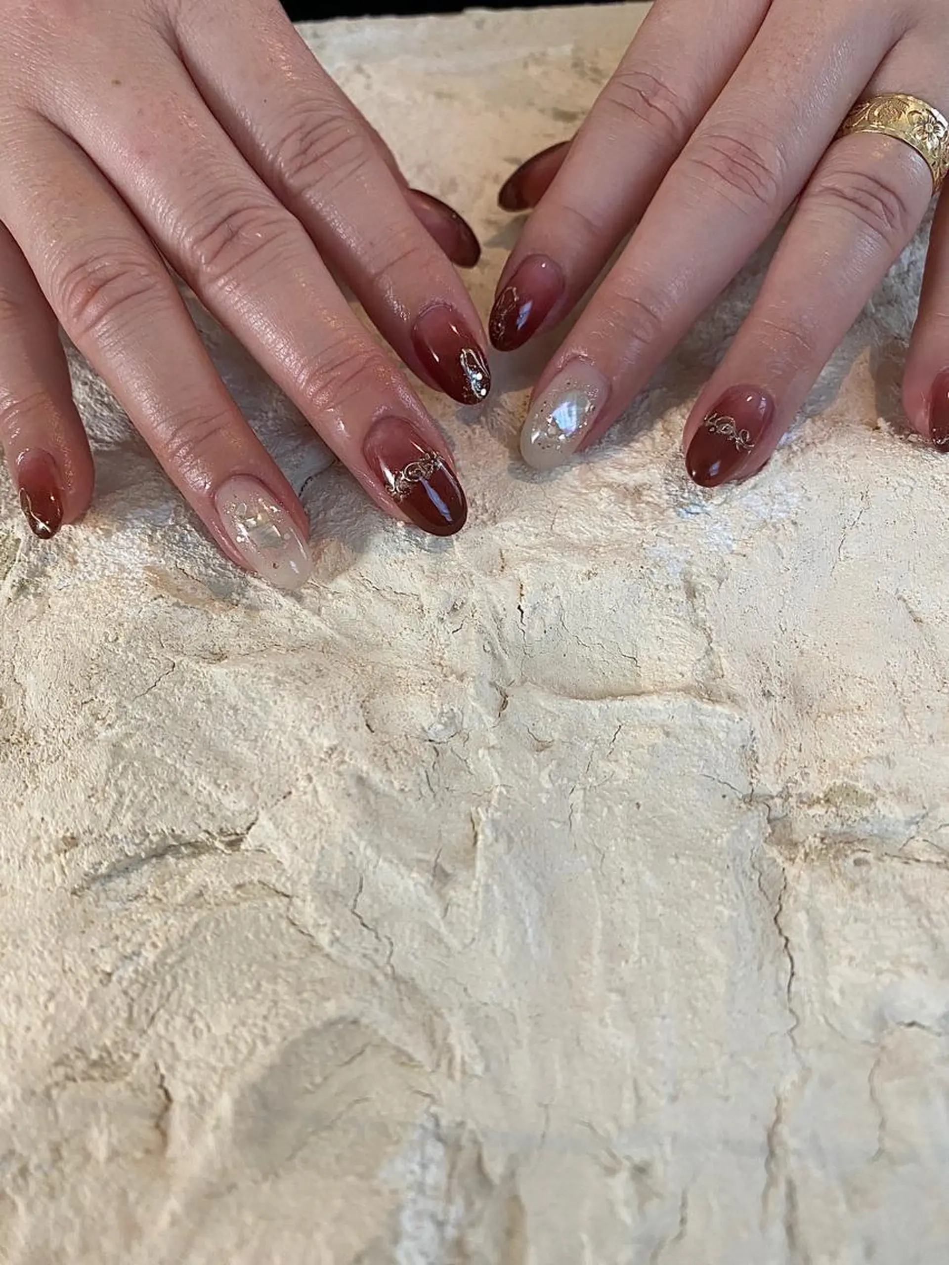 ネイル グラデーション ミラーネイル 冬ネイル ハンドネイル and M. nailのネイルデザイン