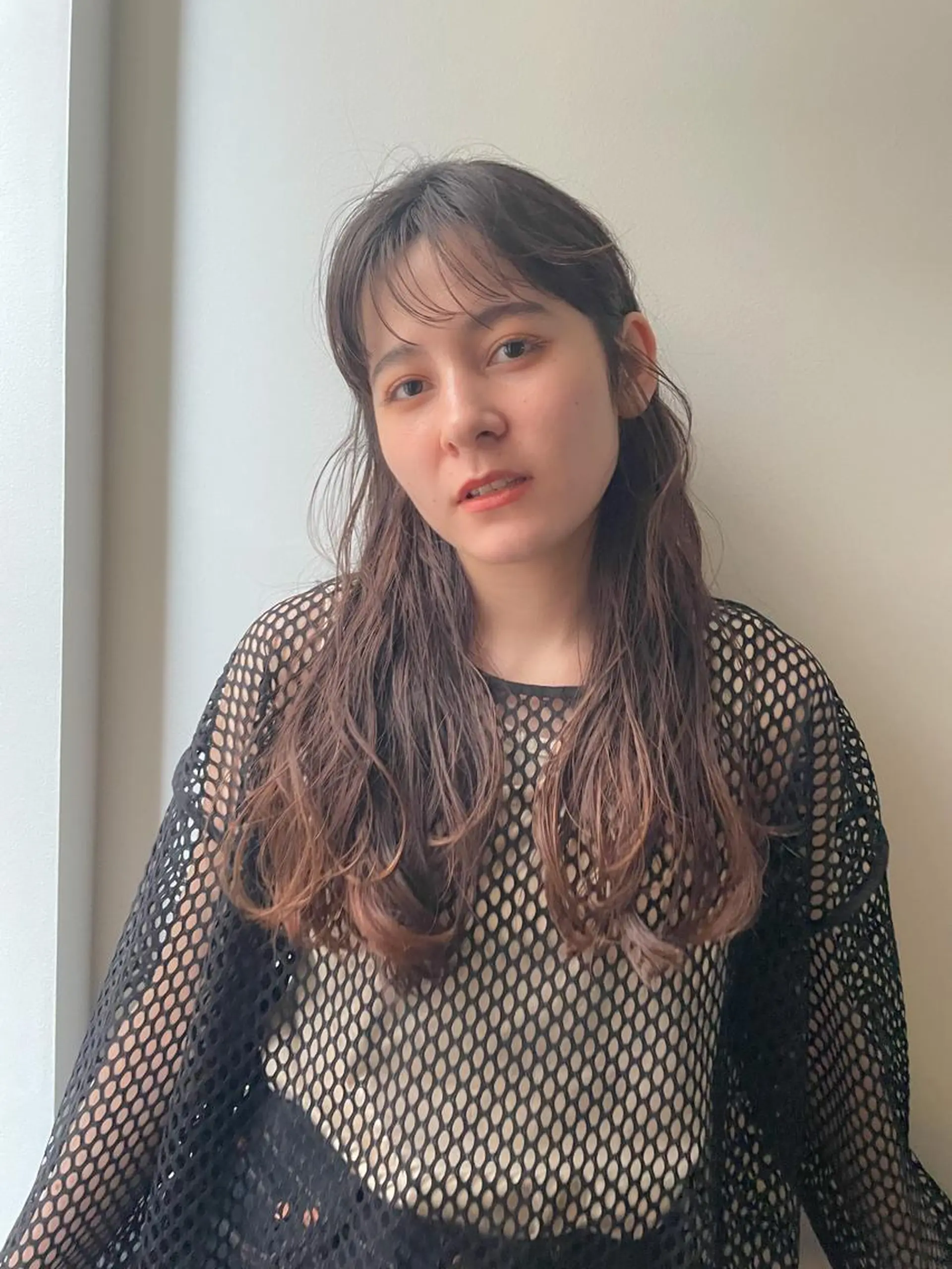 セミロング カット 🌹ハッシュカット、 レイヤー韓国ヘア🌹のヘアスタイル