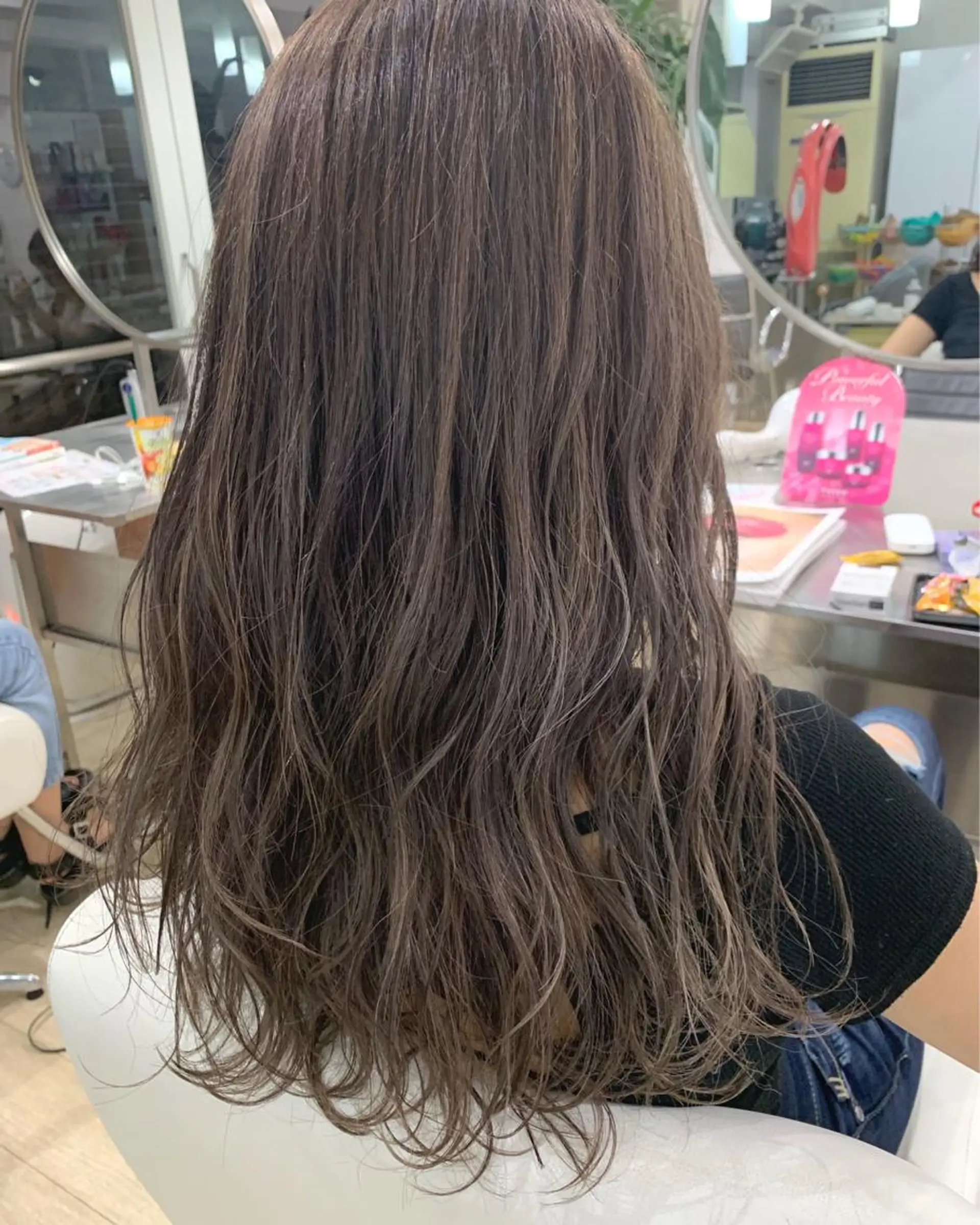 ミディアム カラー ヘアカラー トリートメント 西村あきや トレンド韓国ヘアのヘアスタイル